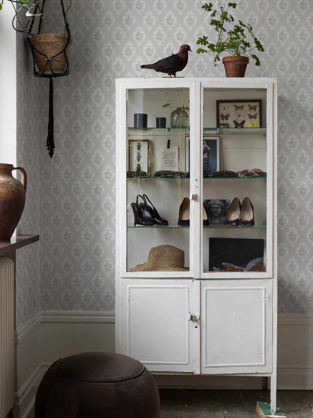 Behang met plantaal medaillonpatroon ETERNAL FLOWER grijs