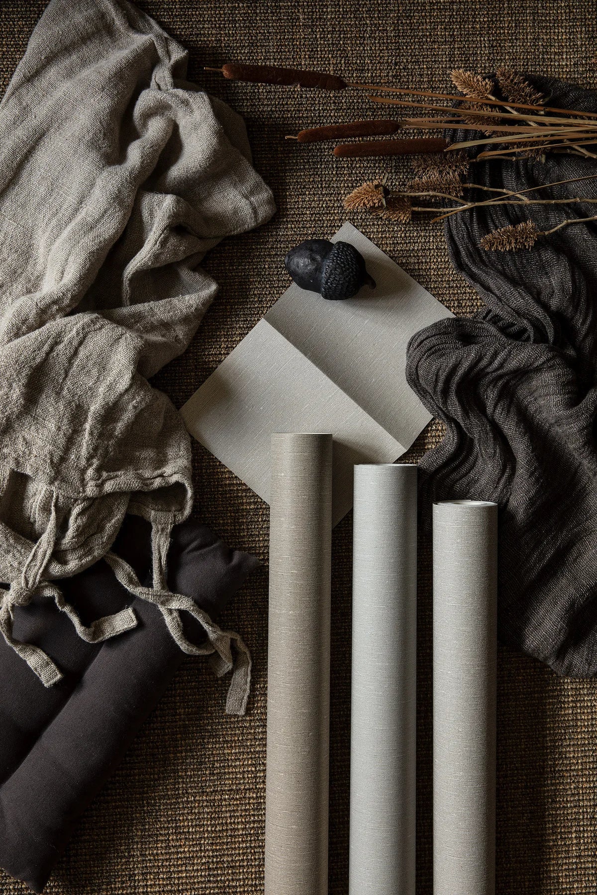 Structural wallpaper imitating linen - MUSCOT LINEN light brown