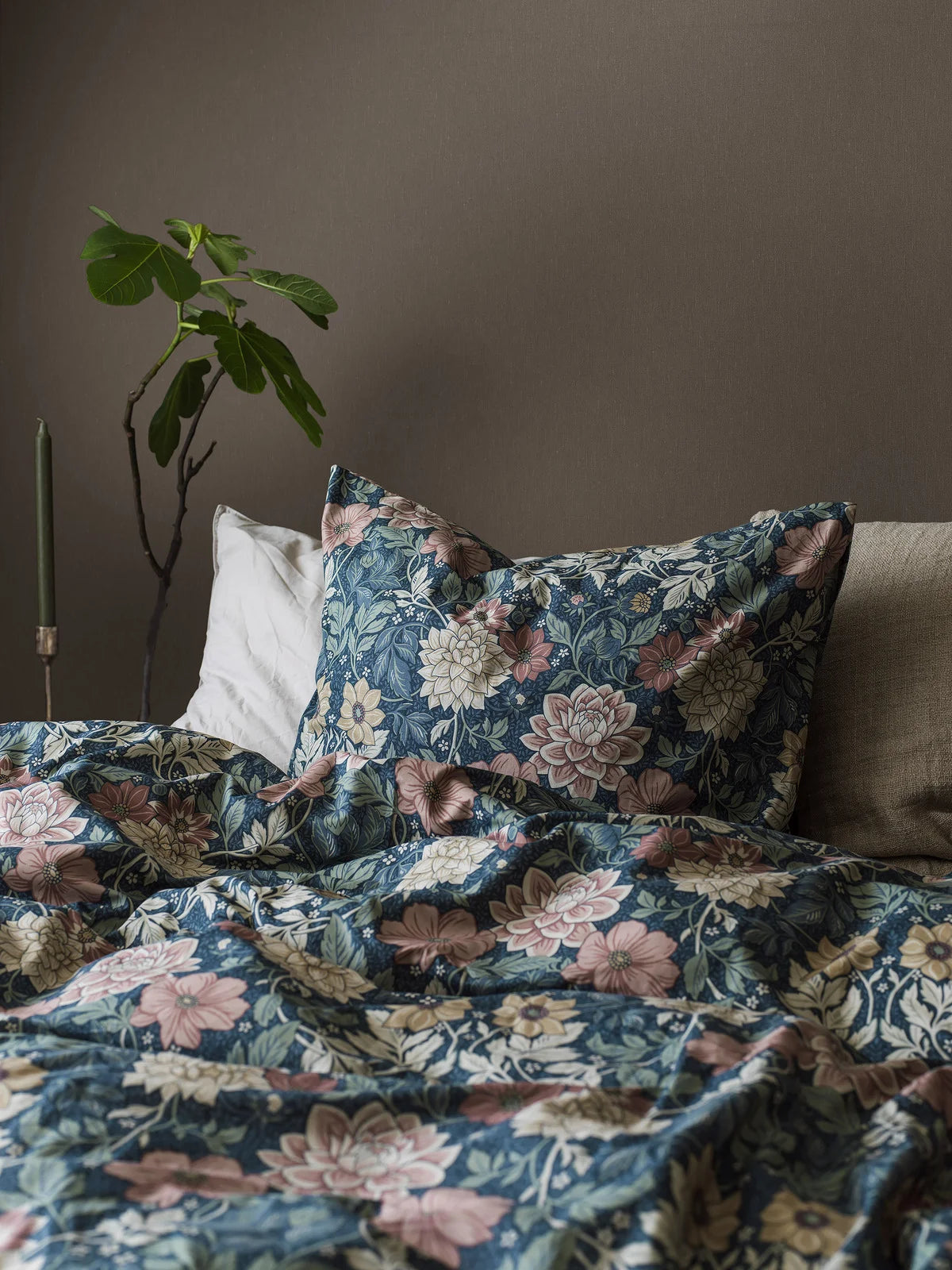 Structuurtapijt dat linnen imiteert - VINTAGE HOUT warm bruin