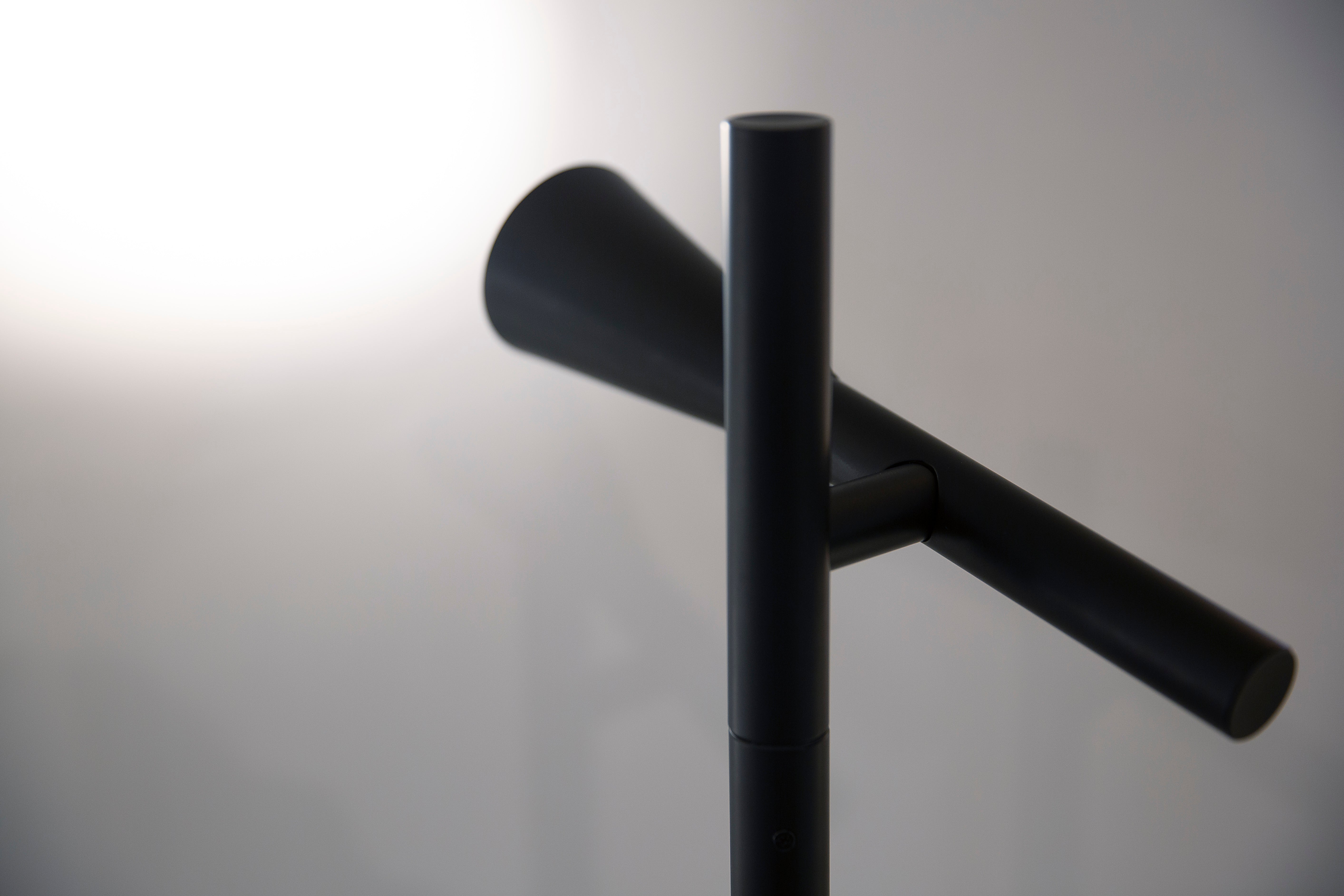 Lampa podłogowa COLIBRÌ biały