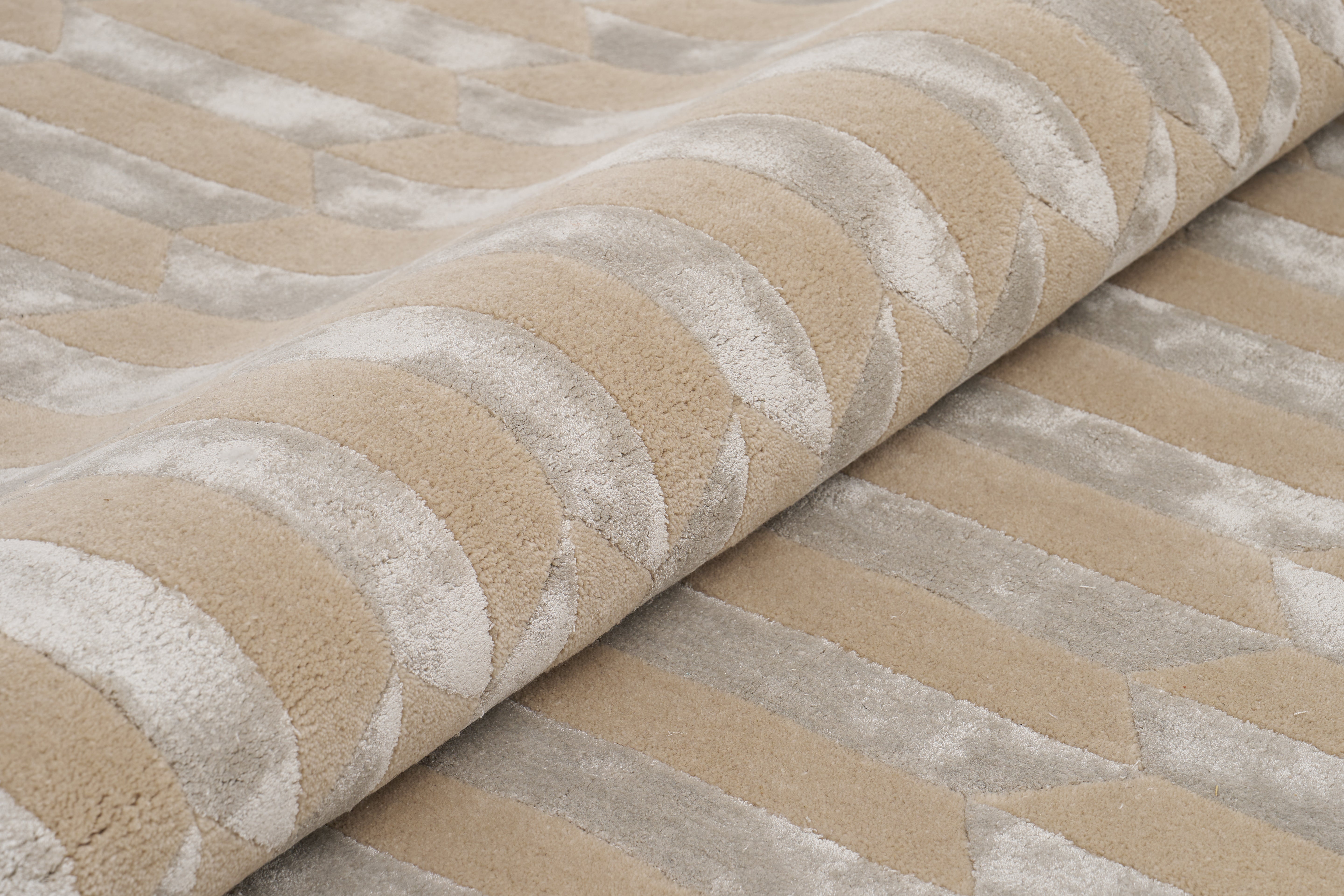 NOBLE gray rug with beige