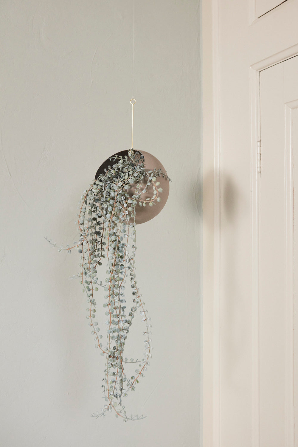 Hanging planter GLOBE taupe