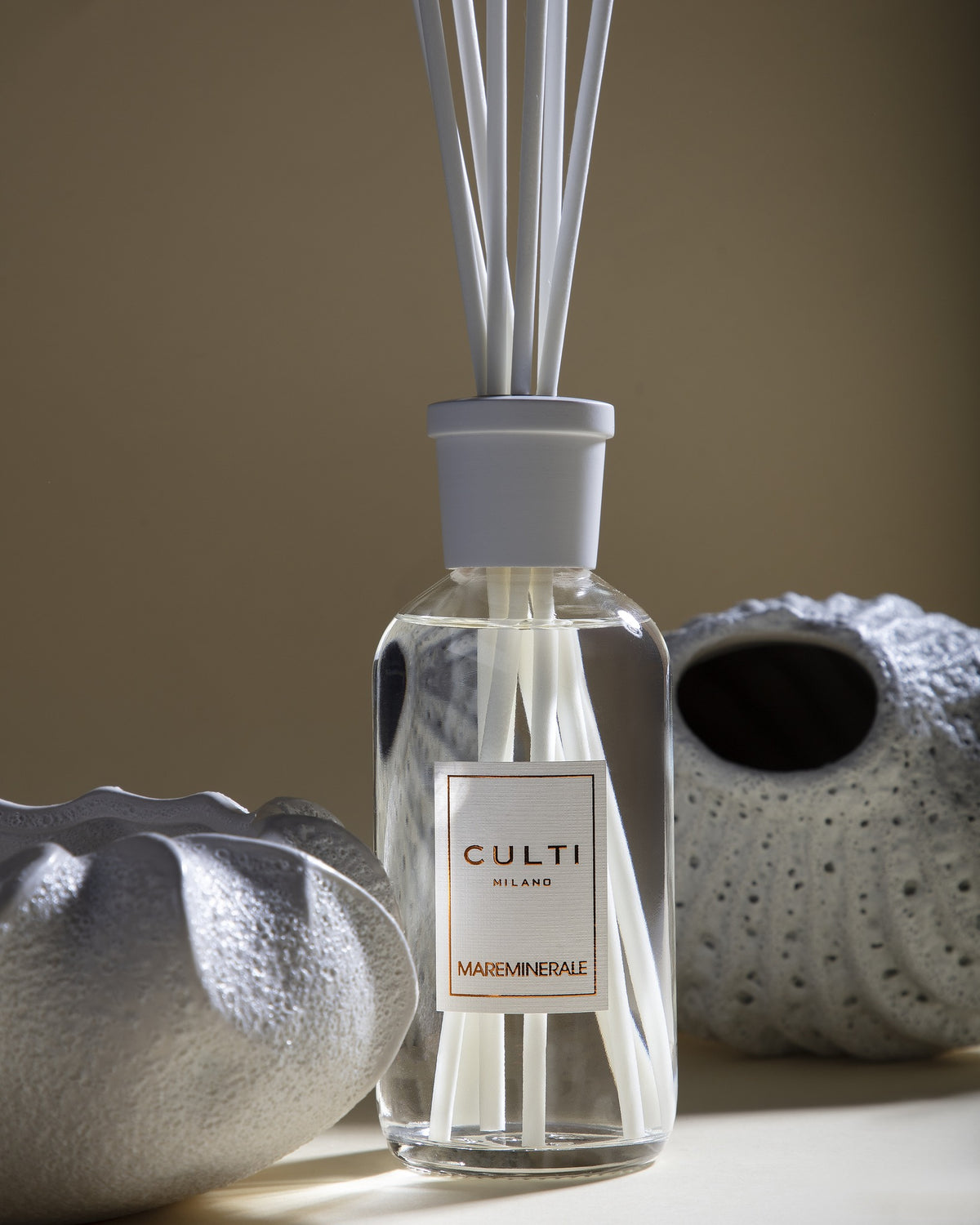 Geuroldiffuser STILE - ARAMARA met tonen van bittere sinaasappel, bergamot en sandelhout