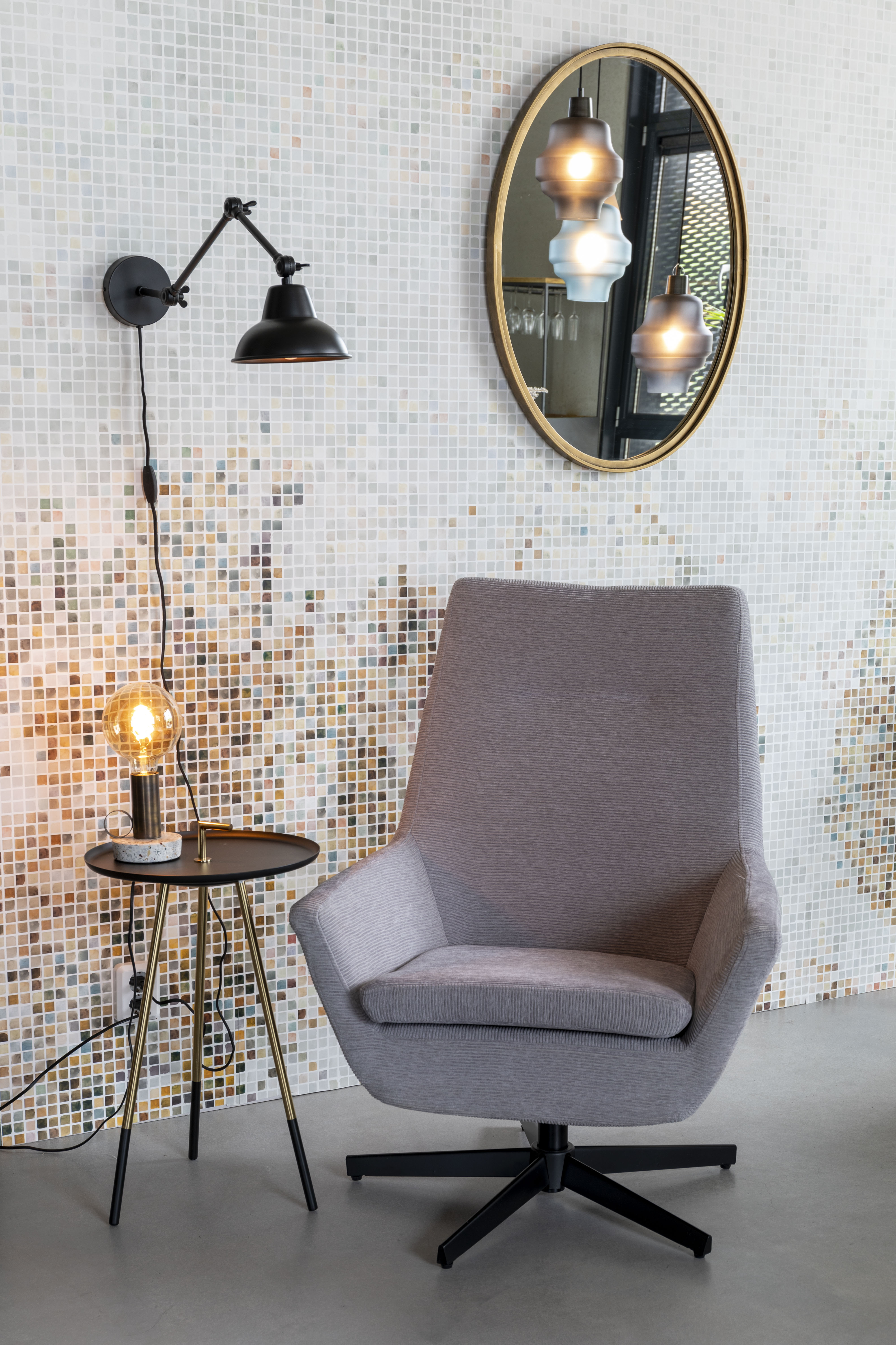 Lampa ścienna z wysięgnikiem regulowana XAVI czarny