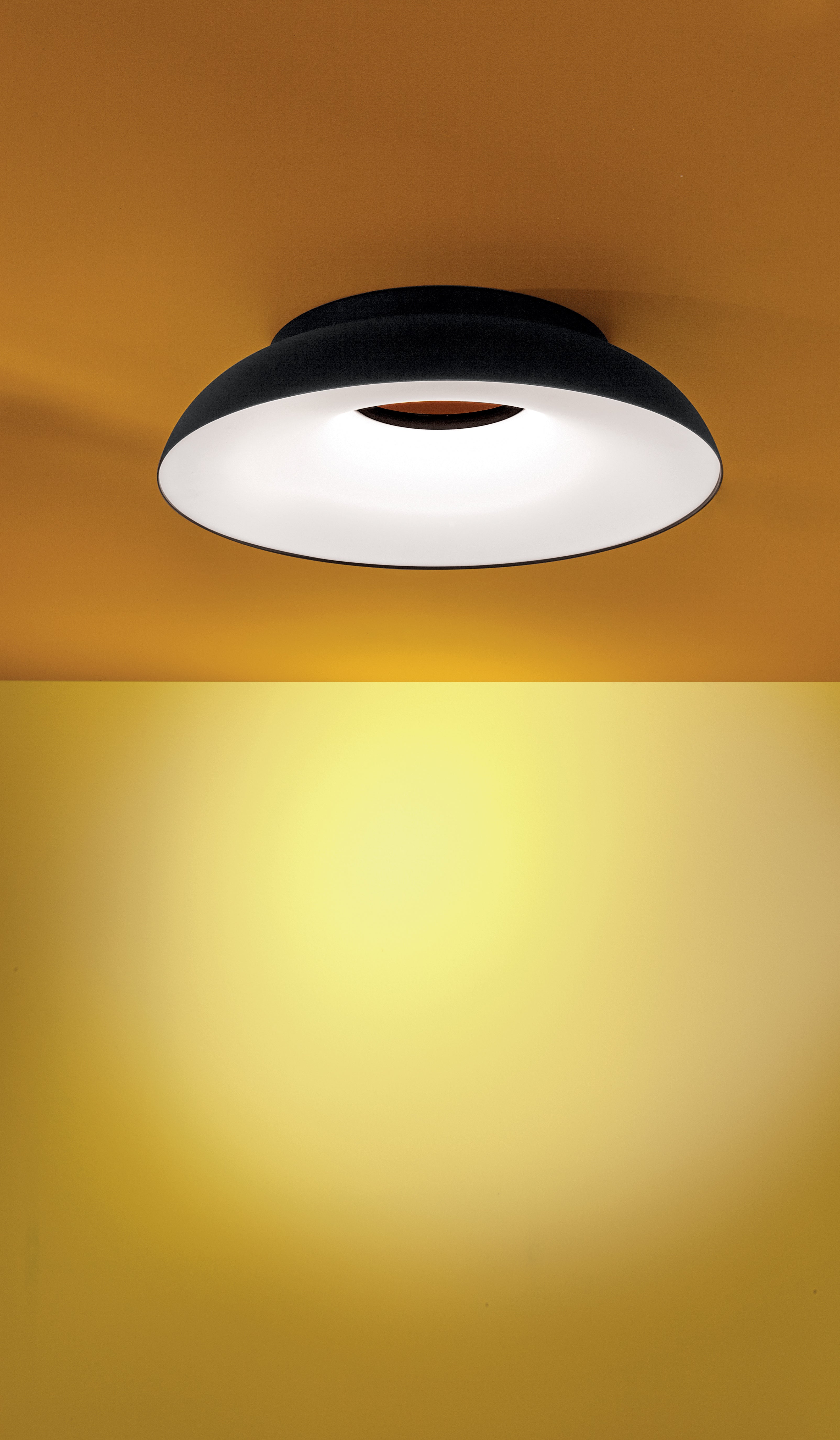 Wandlamp MAGGIOLONE geperst wit