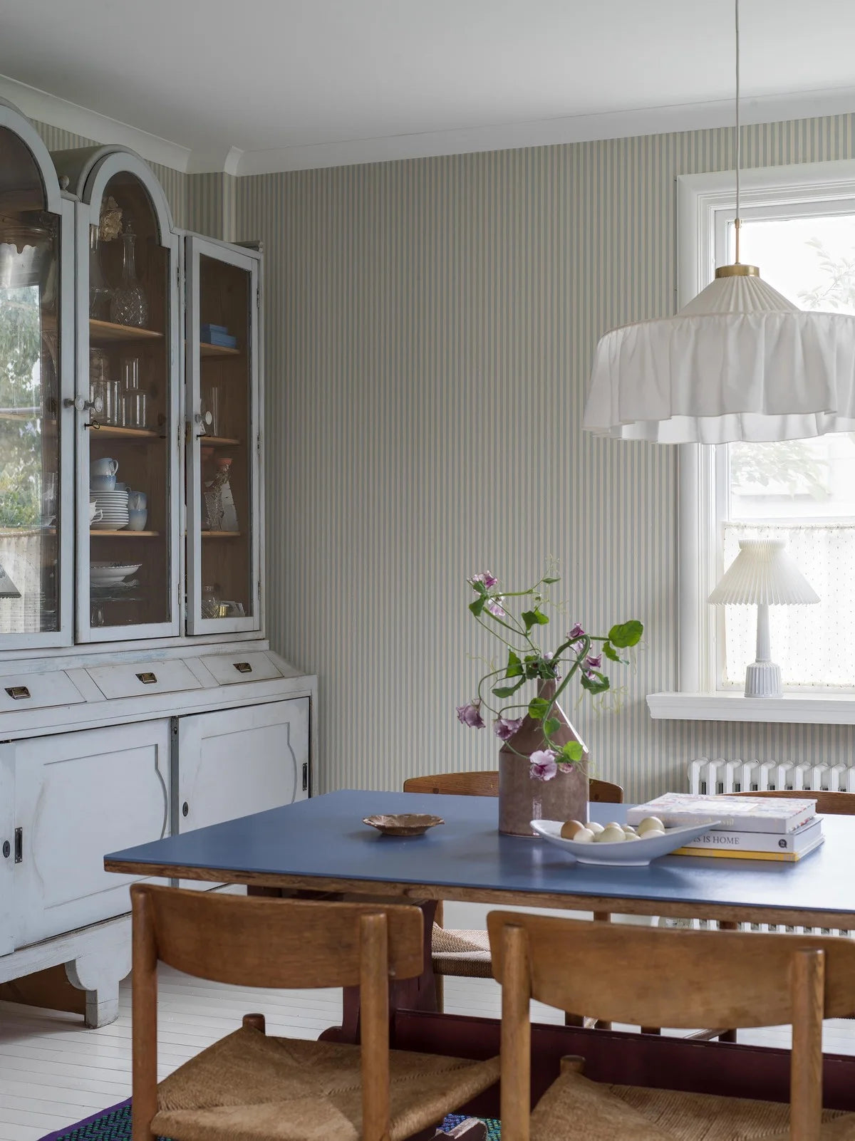 Tapete mit Streifen MÖLLE STRIPE blau-beige