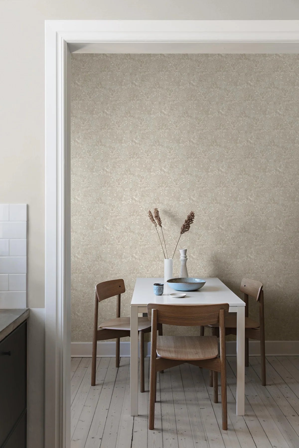 Behang met bloemenmotief TUVA beige met crème