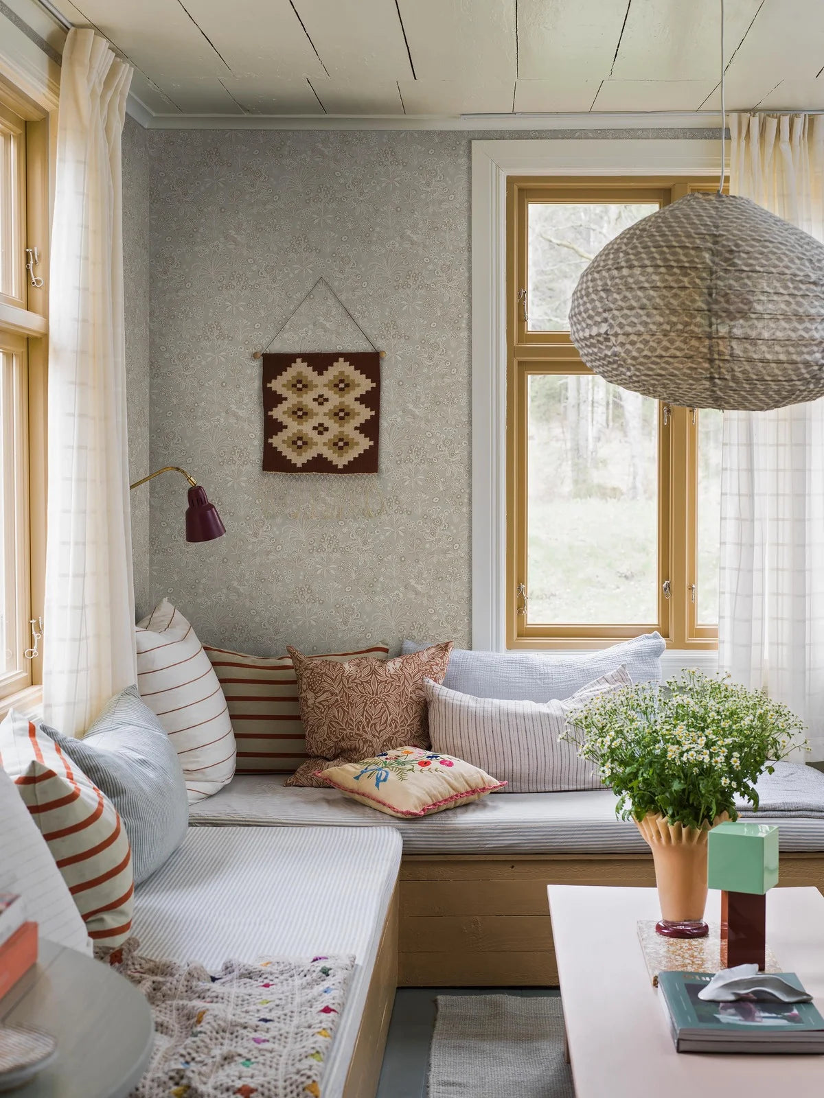Behang met bloemenmotief TUVA beige met crème