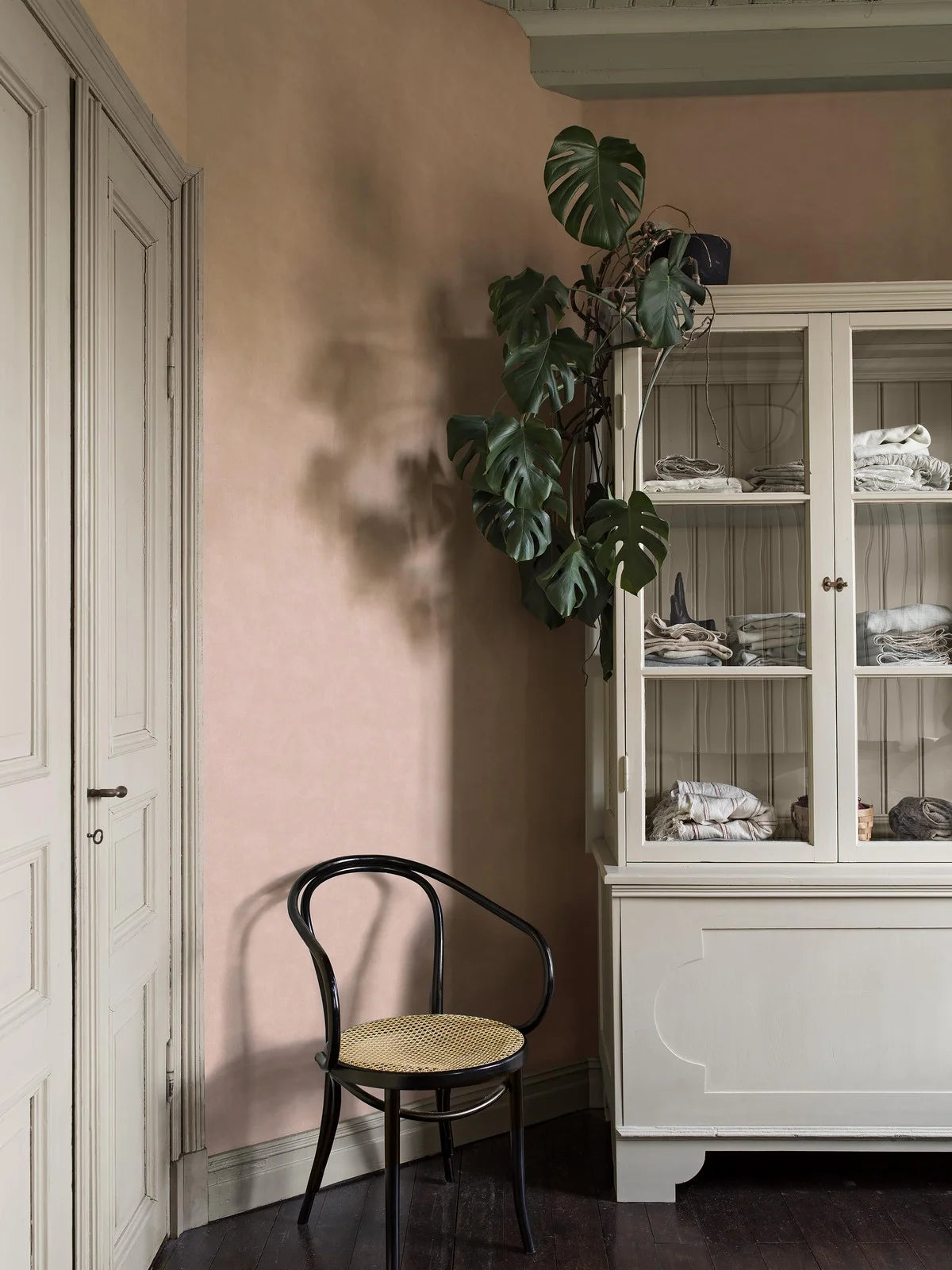 Behang dat canvas imiteert SHADES - RHODONITE lichtroze