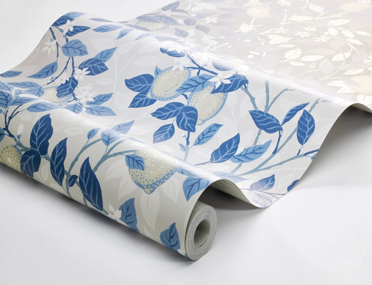 Non-woven paper wallpaper with a plant pattern CITRONTRÄD beige with blue