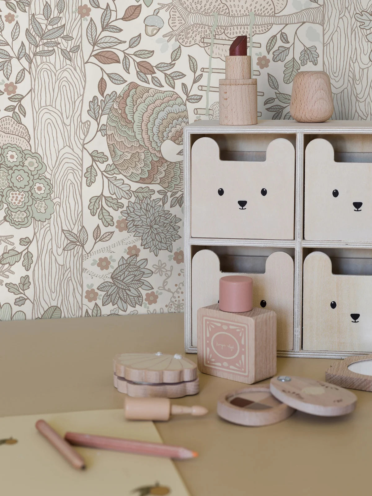 Children's wallpaper with a fairytale forest theme CHARLIE cream with green