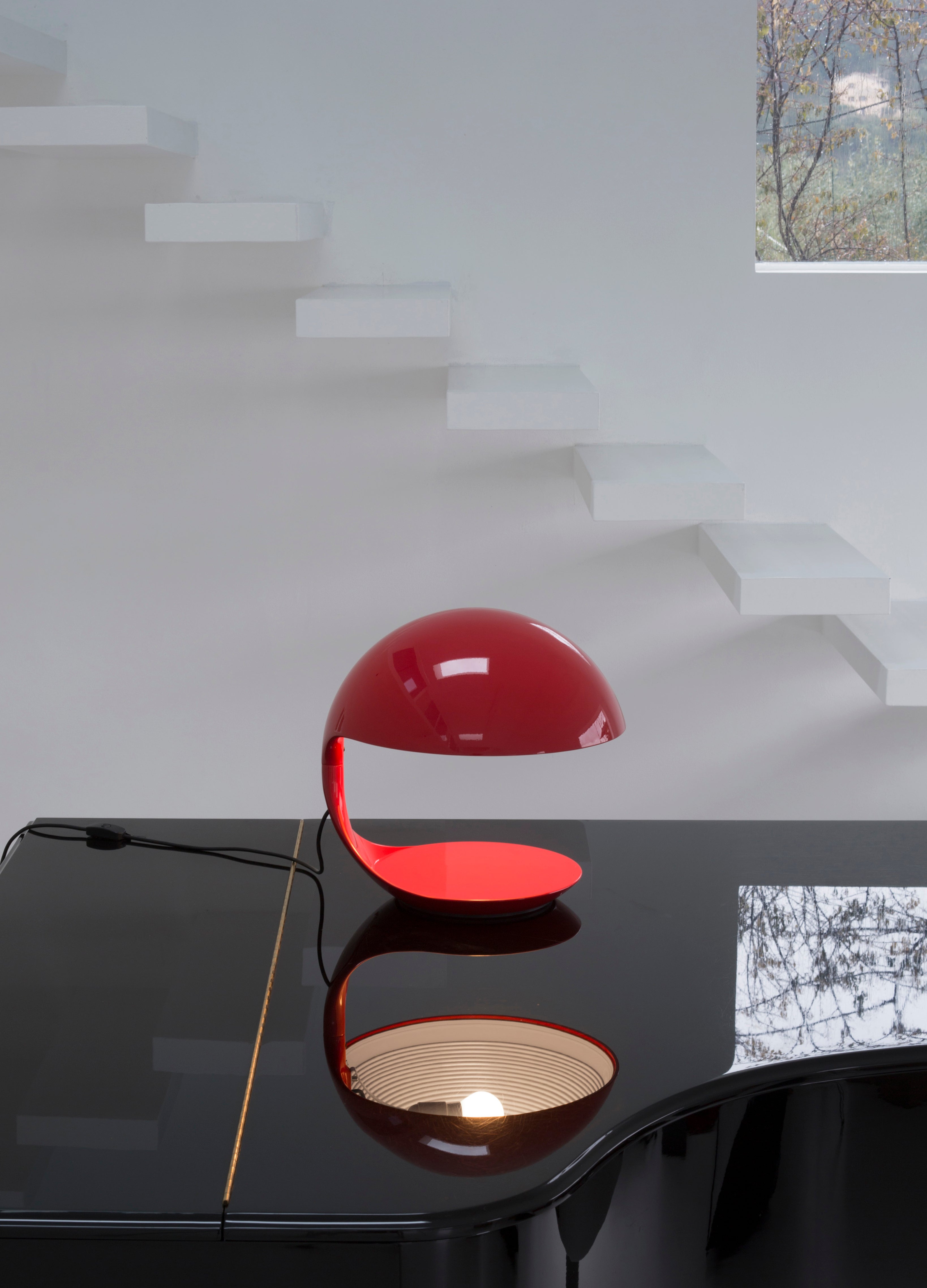 Tischlampe COBRA in glänzendem Rot