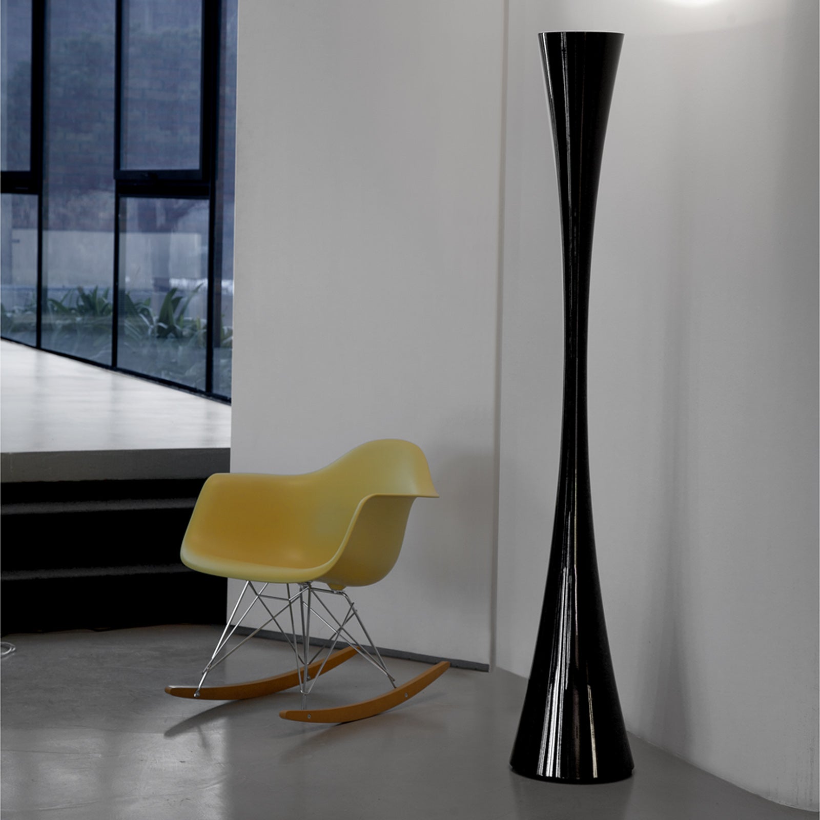 BICONICA Vloerlamp in glanzend zwart