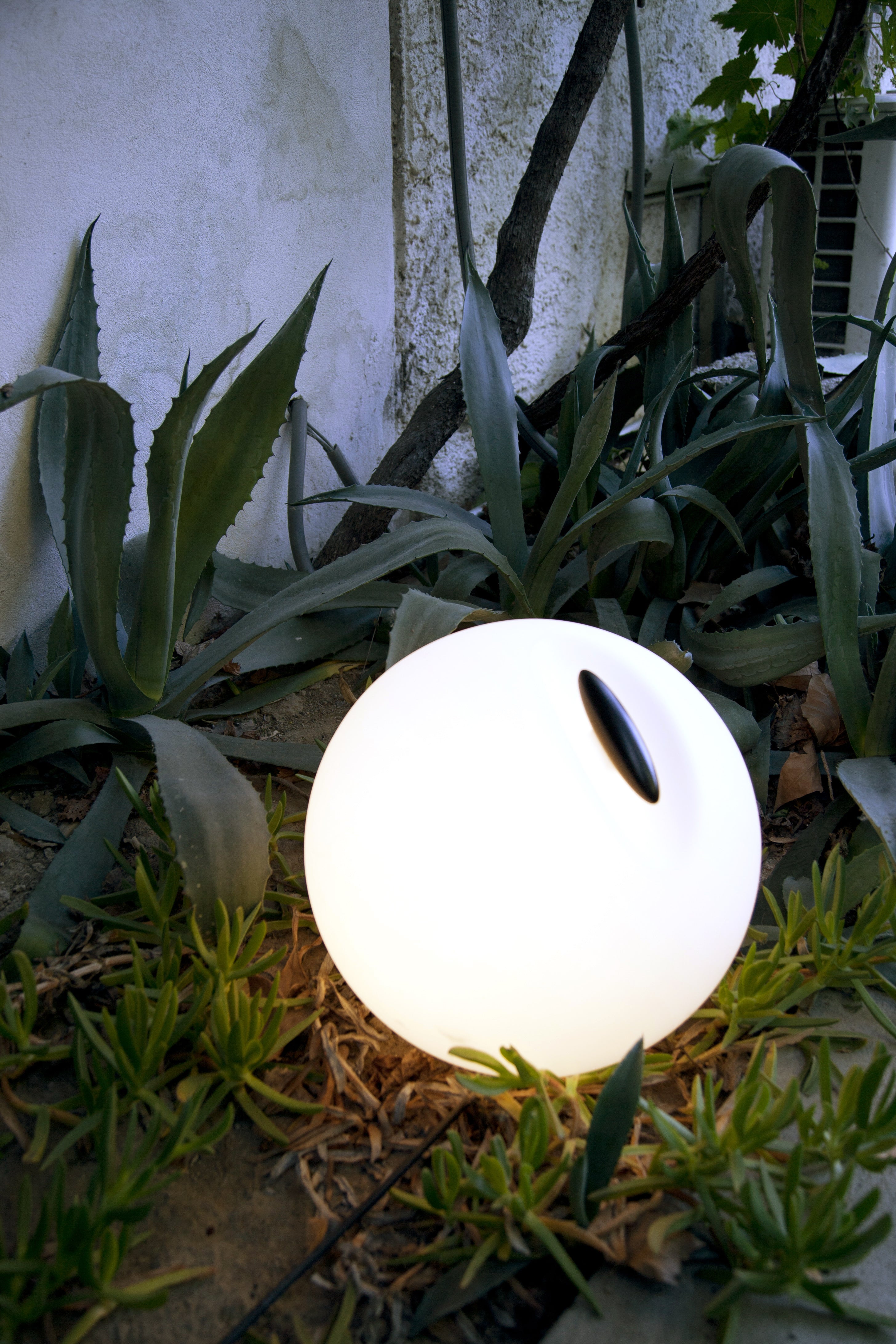 Buiten vloerlamp BOWL wit