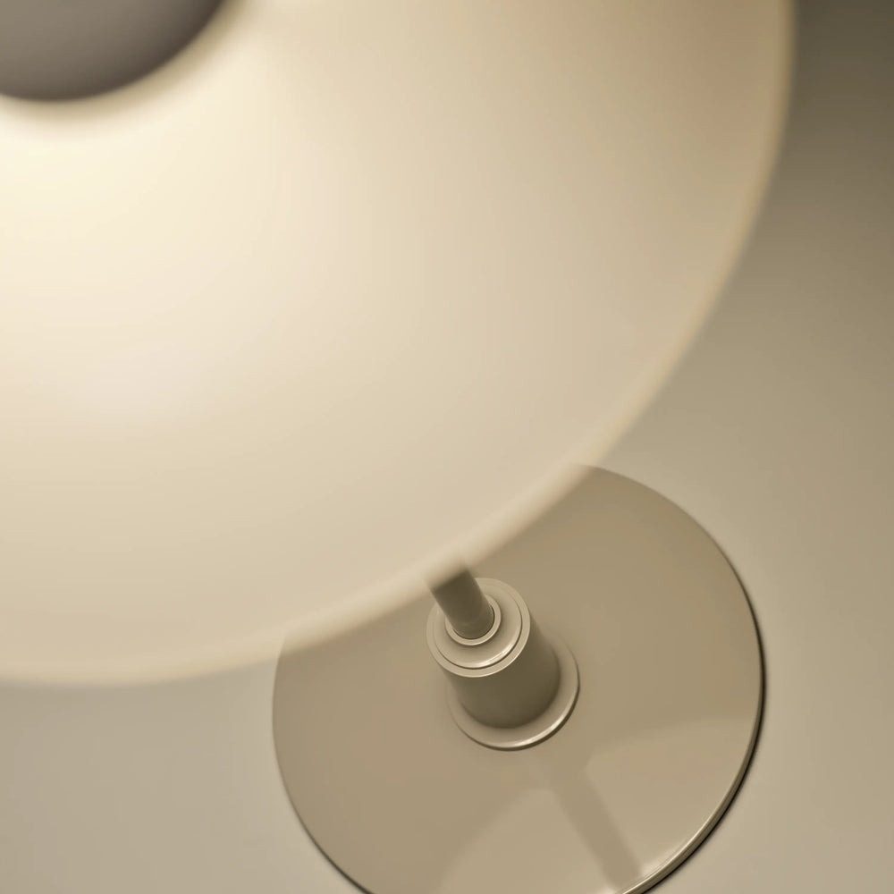 Tafellamp PH 2/1 wit met beige voet
