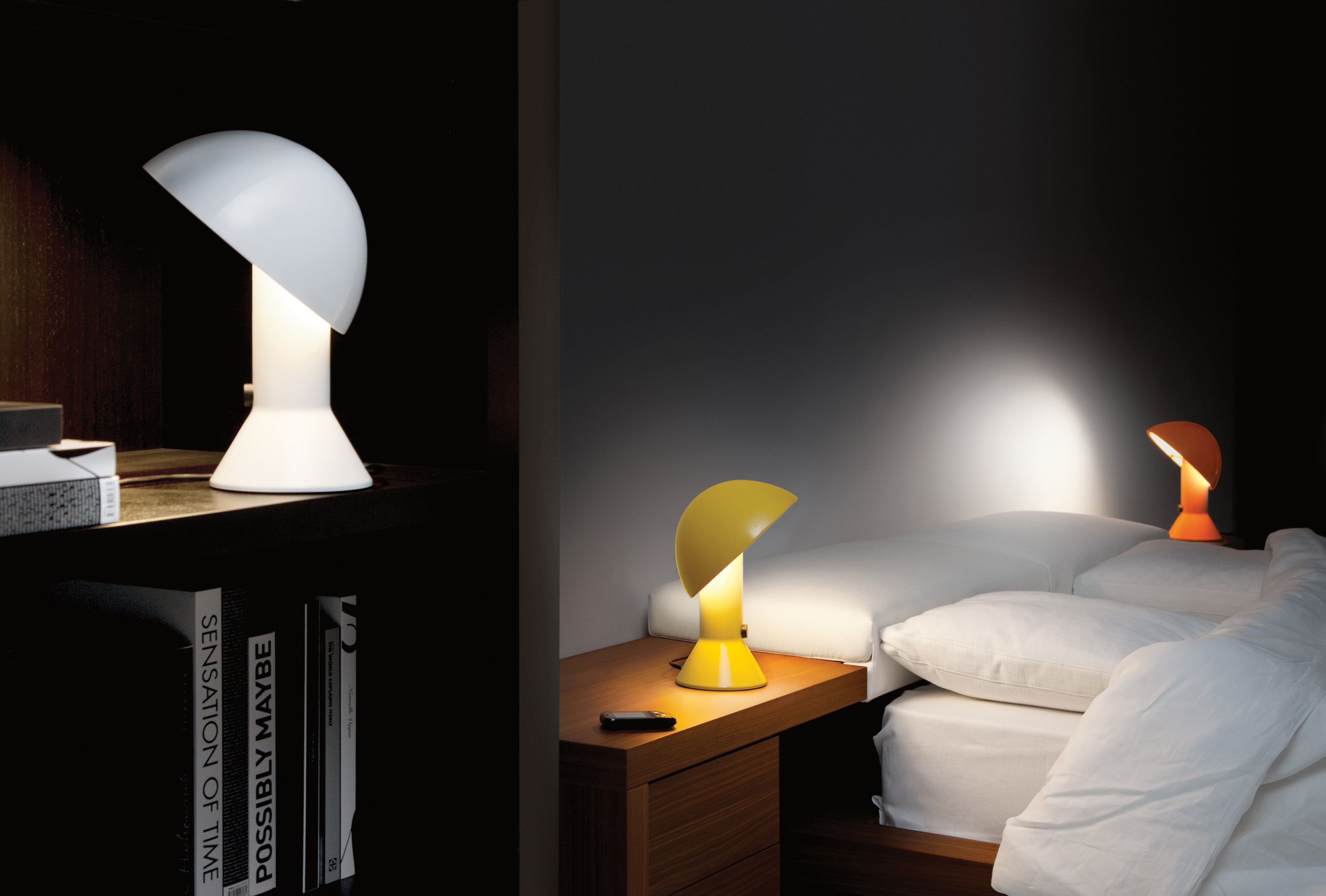 Tischlampe ELMETTO in glänzendem Blau