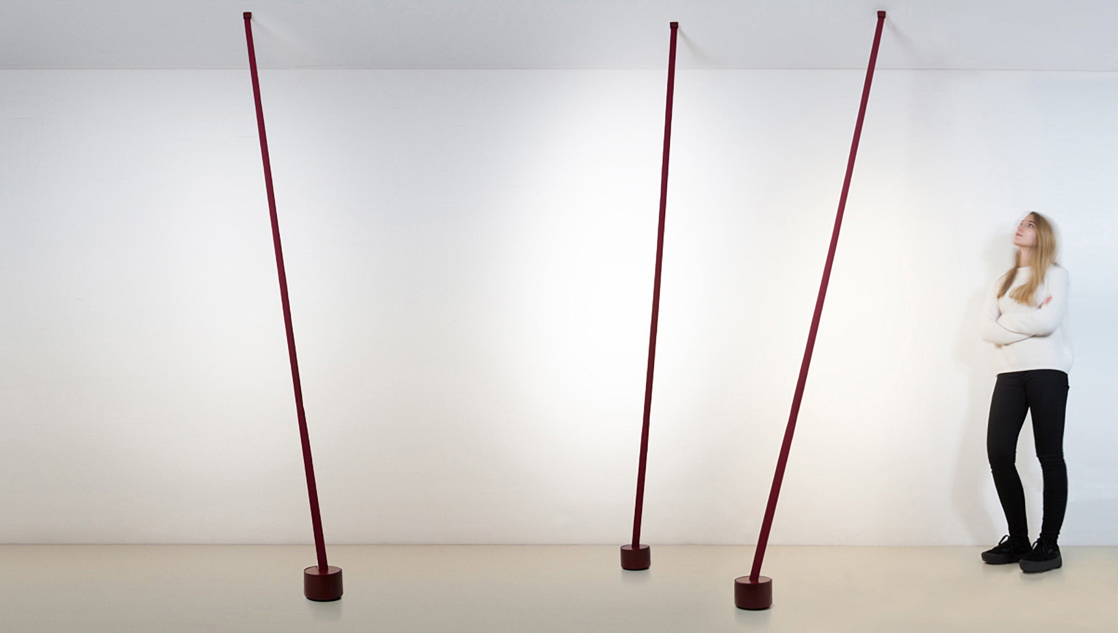 Vloerlamp ELASTICA zwart