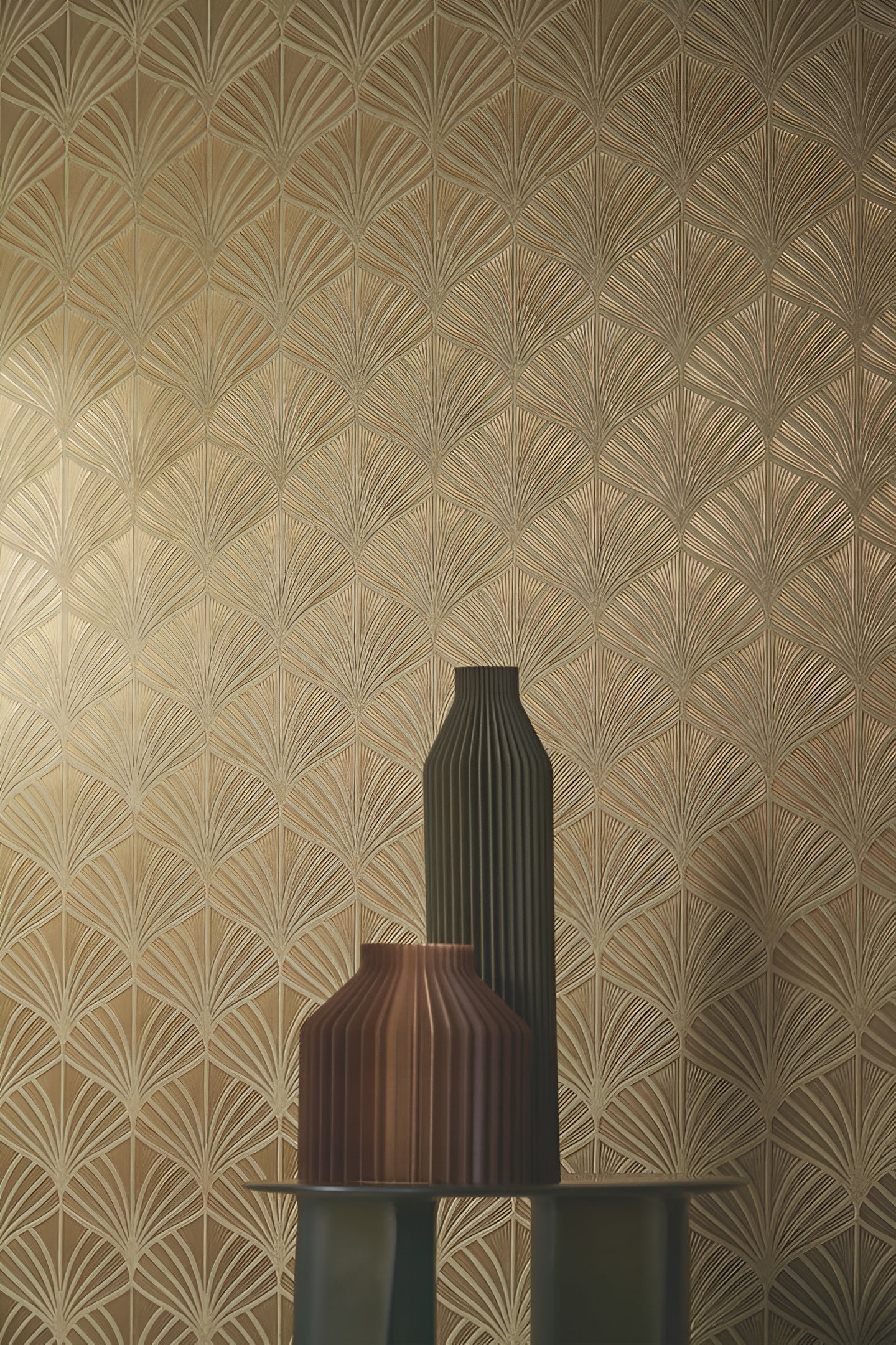 Strukturtapete mit pflanzlichem Motiv NEREIDES - LICHEN/DORÉ beige mit Gold