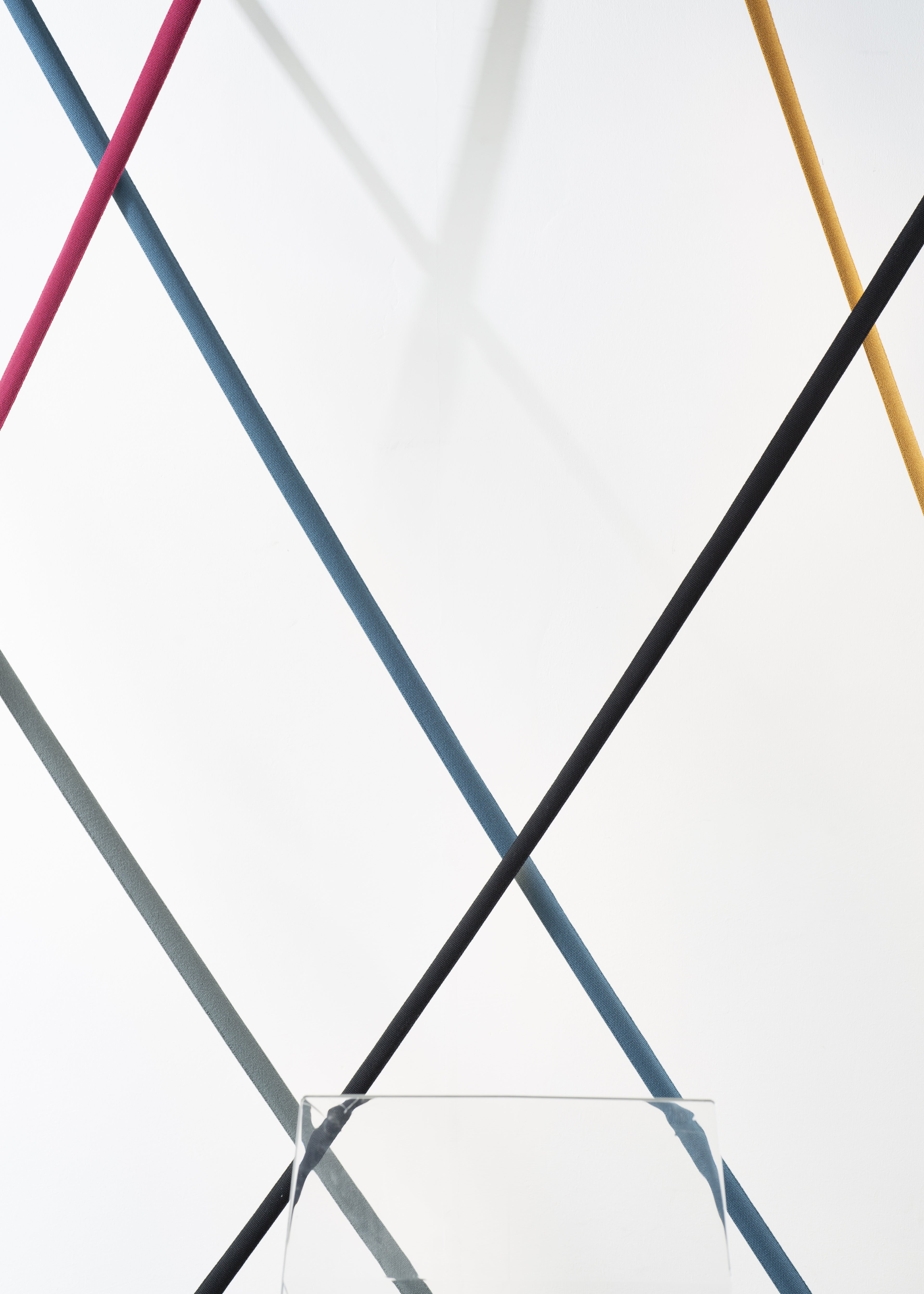 Vloerlamp ELASTICA zwart