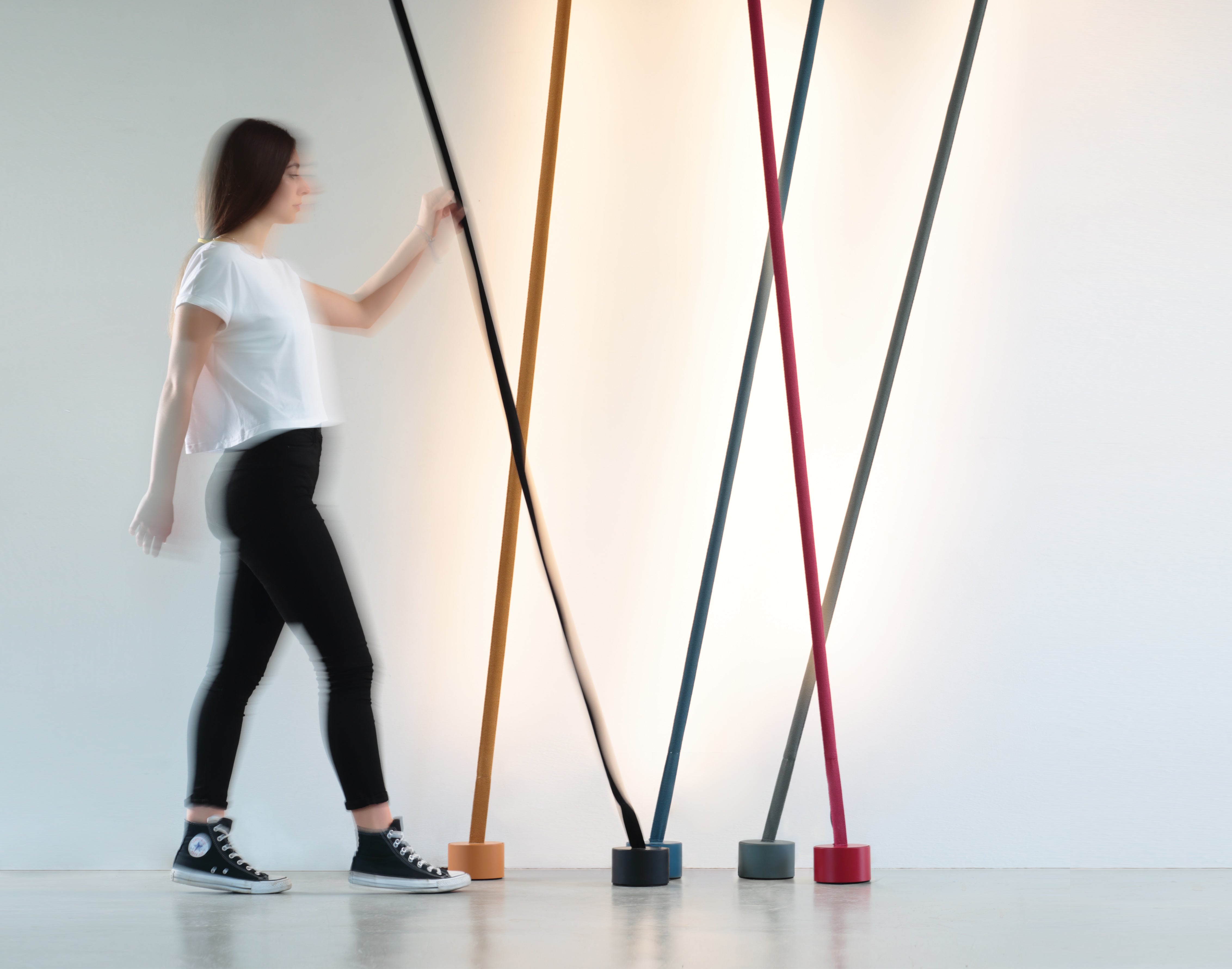 Vloerlamp ELASTICA zwart