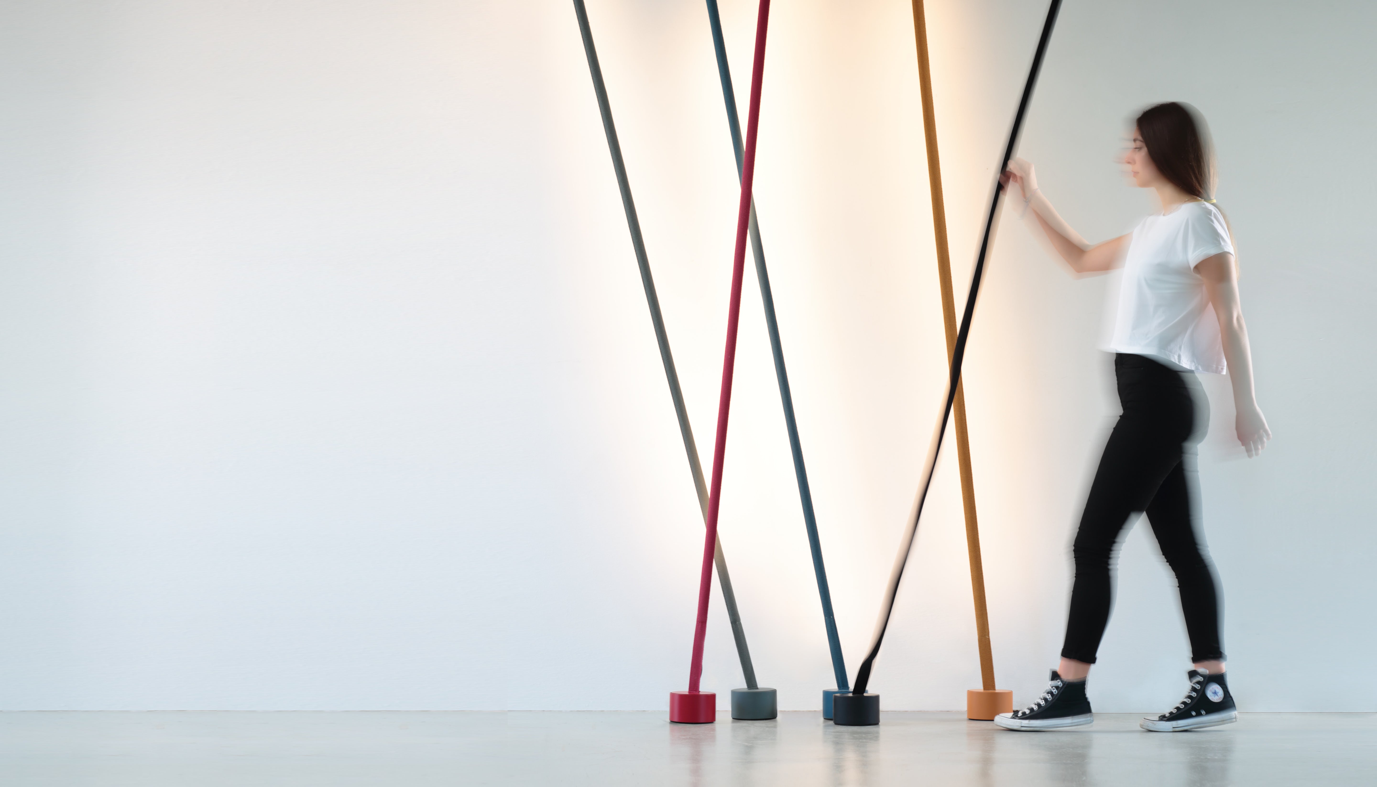 Vloerlamp ELASTICA zwart