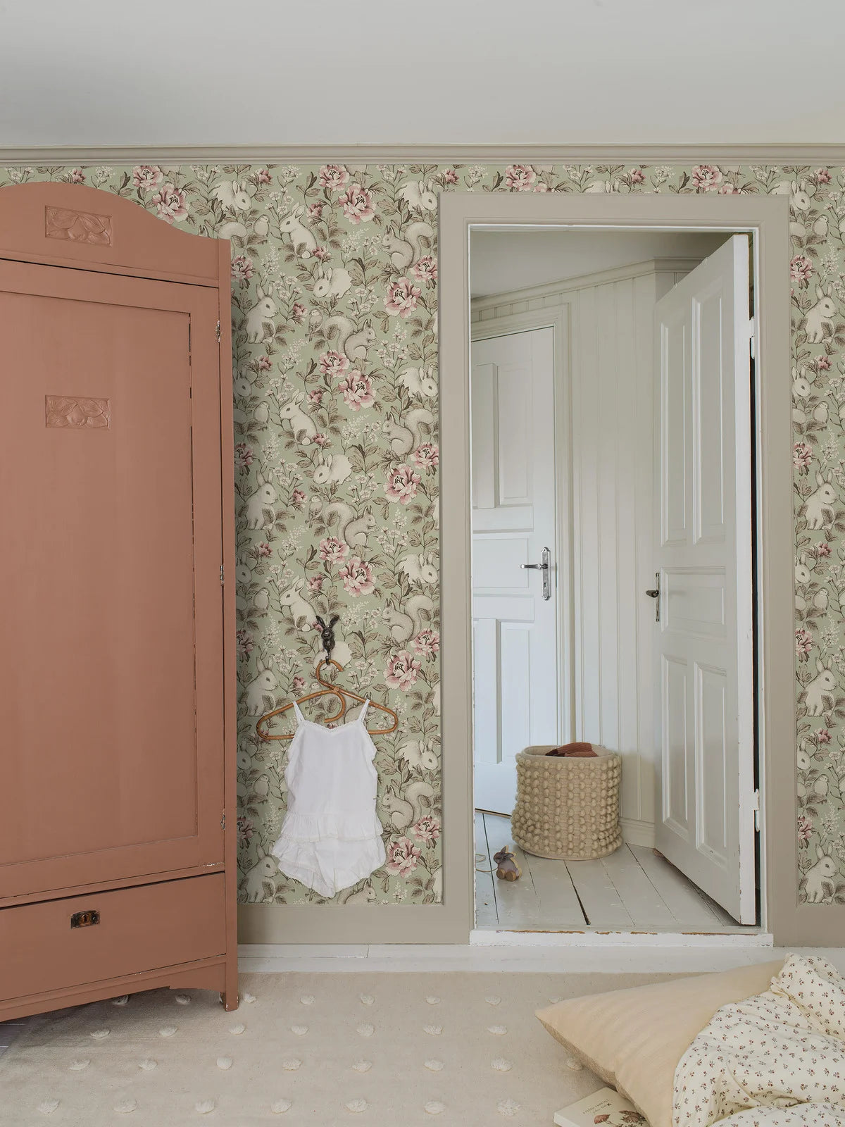 Kinderbehang met planten- en dierenmotief MAGIC FOREST lichtgroen