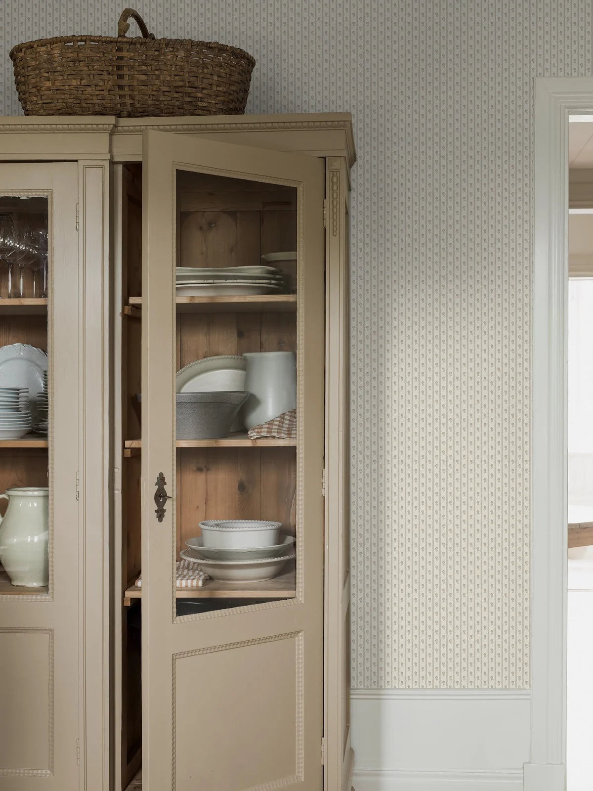 Tapete mit Pflanzenmotiv LILLA LYCKAN beige mit braun