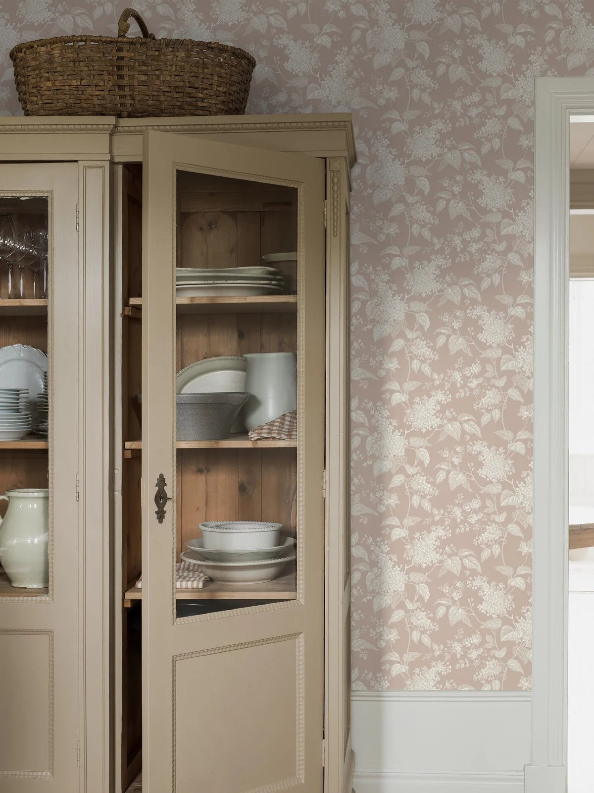 Behang met bloemenmotief SYREN poederroze met wit