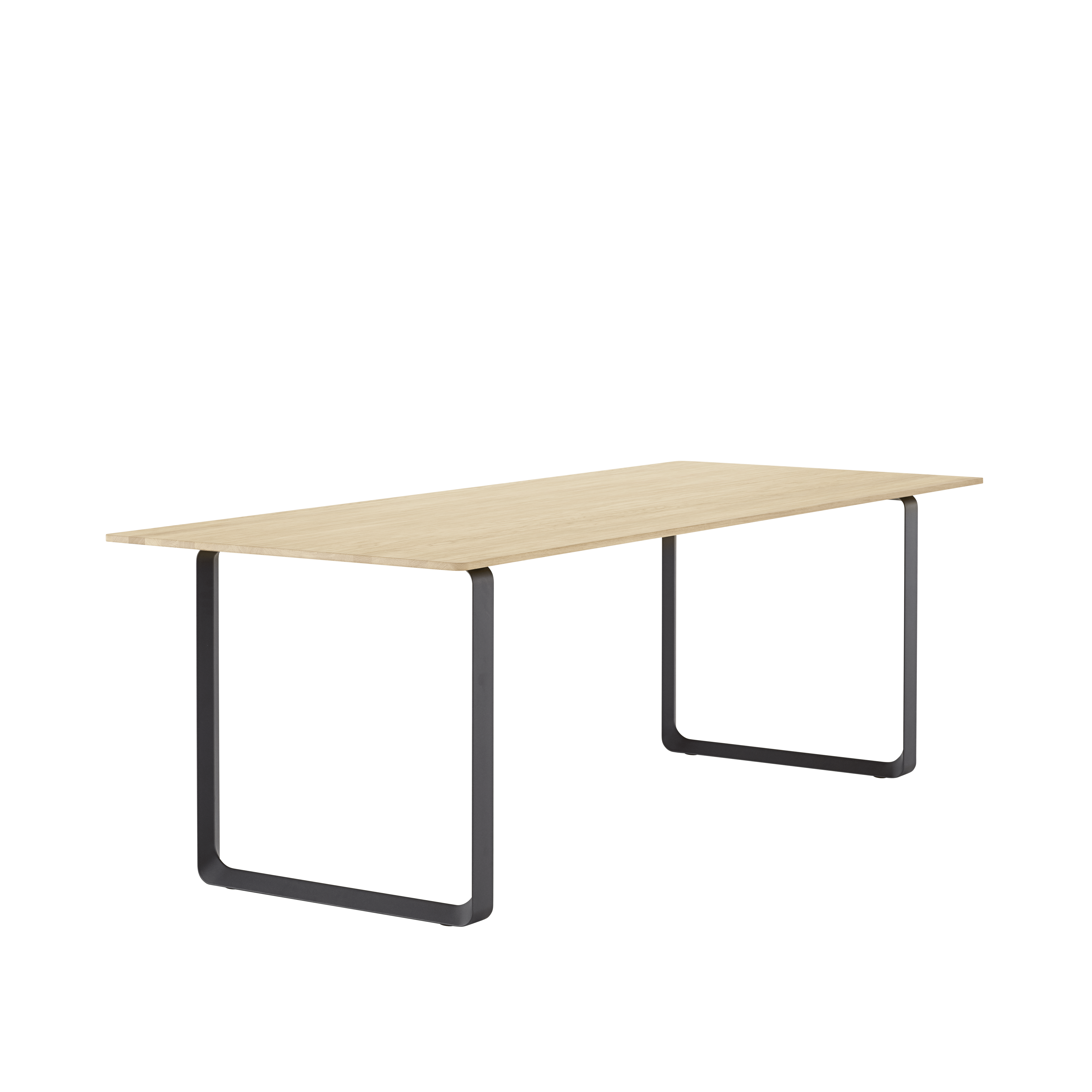 Eettafel 70/70 van eikenhout met zwarte basis