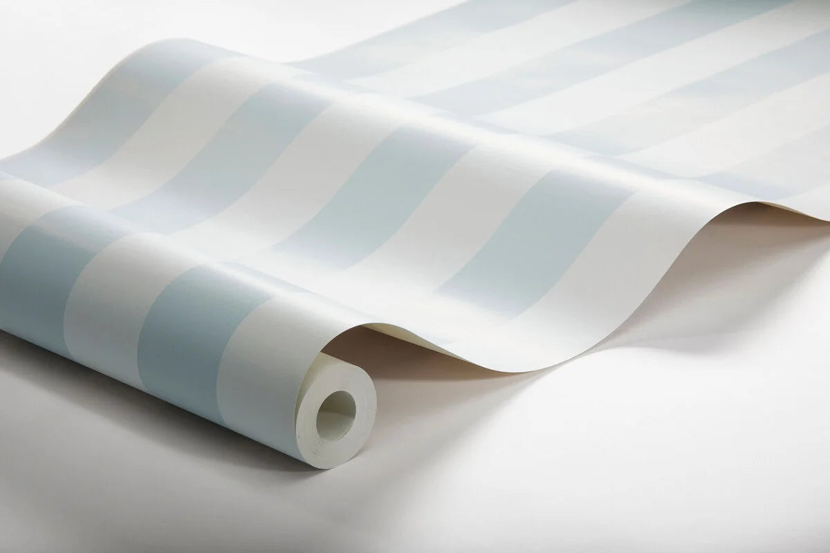 Vliesbehang papier gestreept FALSTERBO STRIPE wit met blauw
