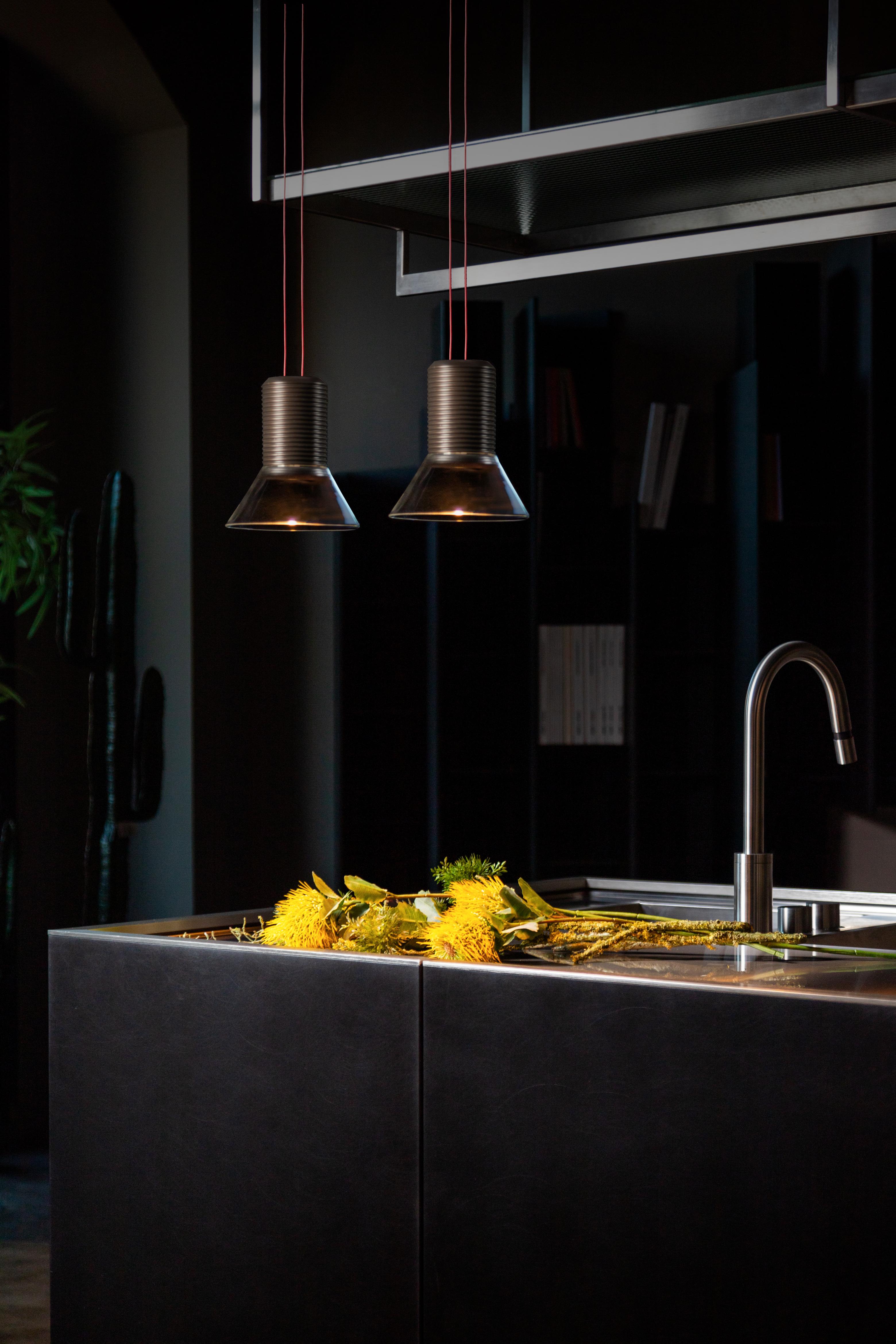 Hanglamp DIA transparant met matte grijze elementen