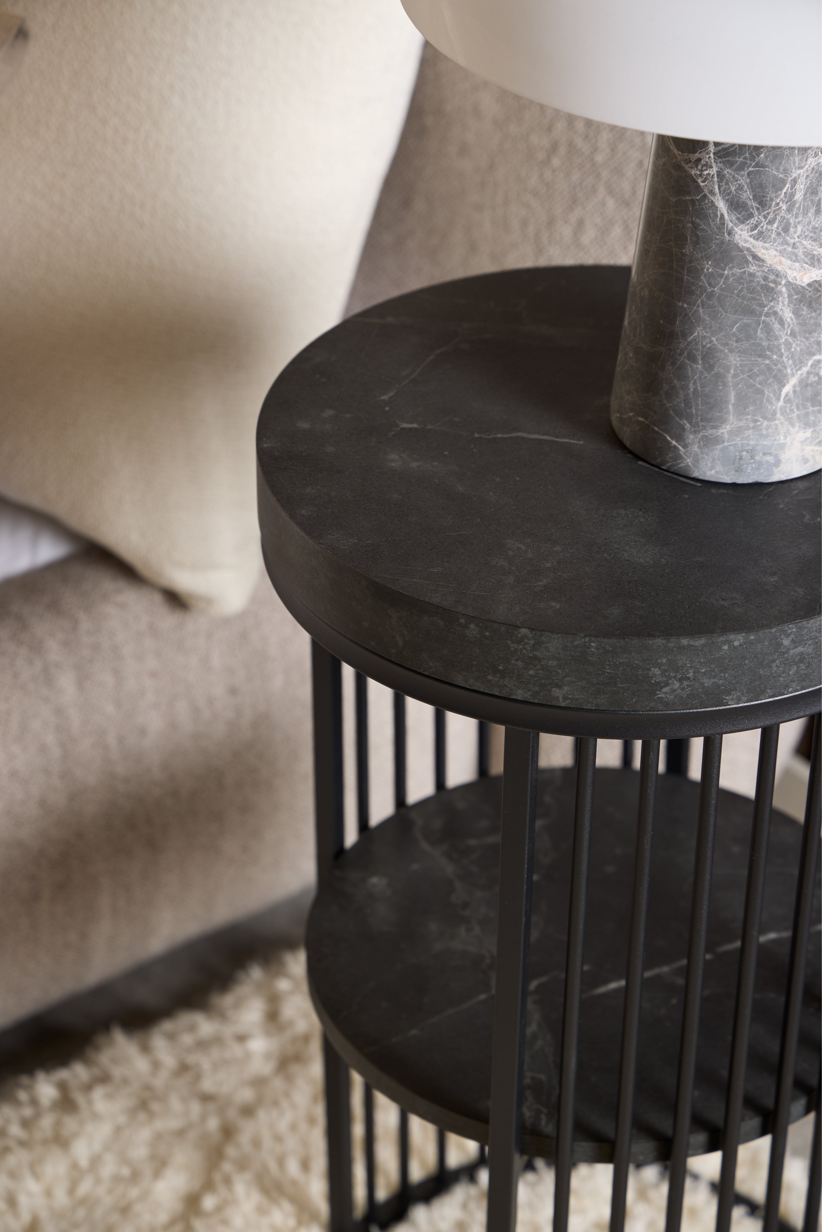 Nachttisch STRINGTON schwarz