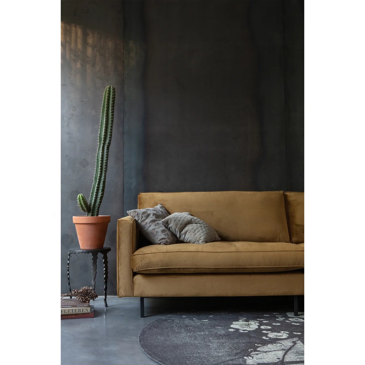 Anthracite Rodeo Classic 3rd velvet sofa