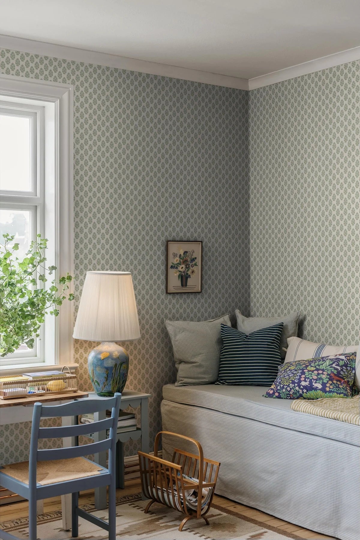 Tapete mit floralem Muster SIBYLLA cremefarben mit Blau