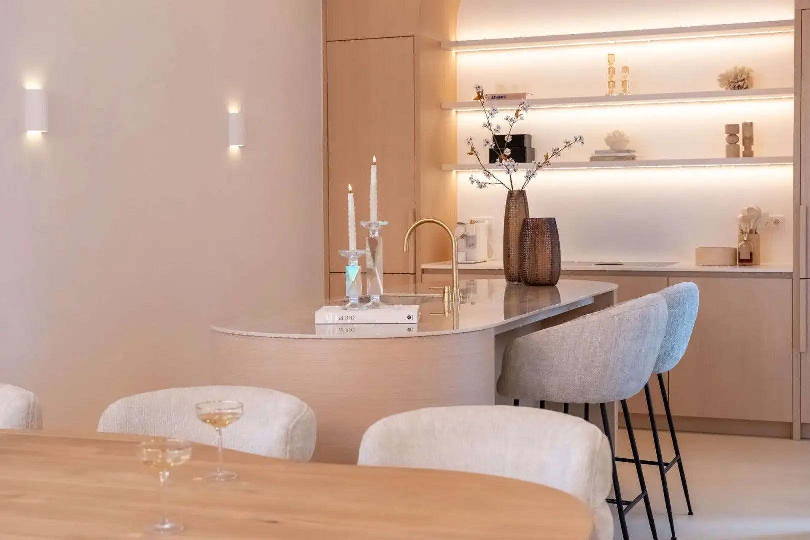 Ovaler Tisch FICTUS beige