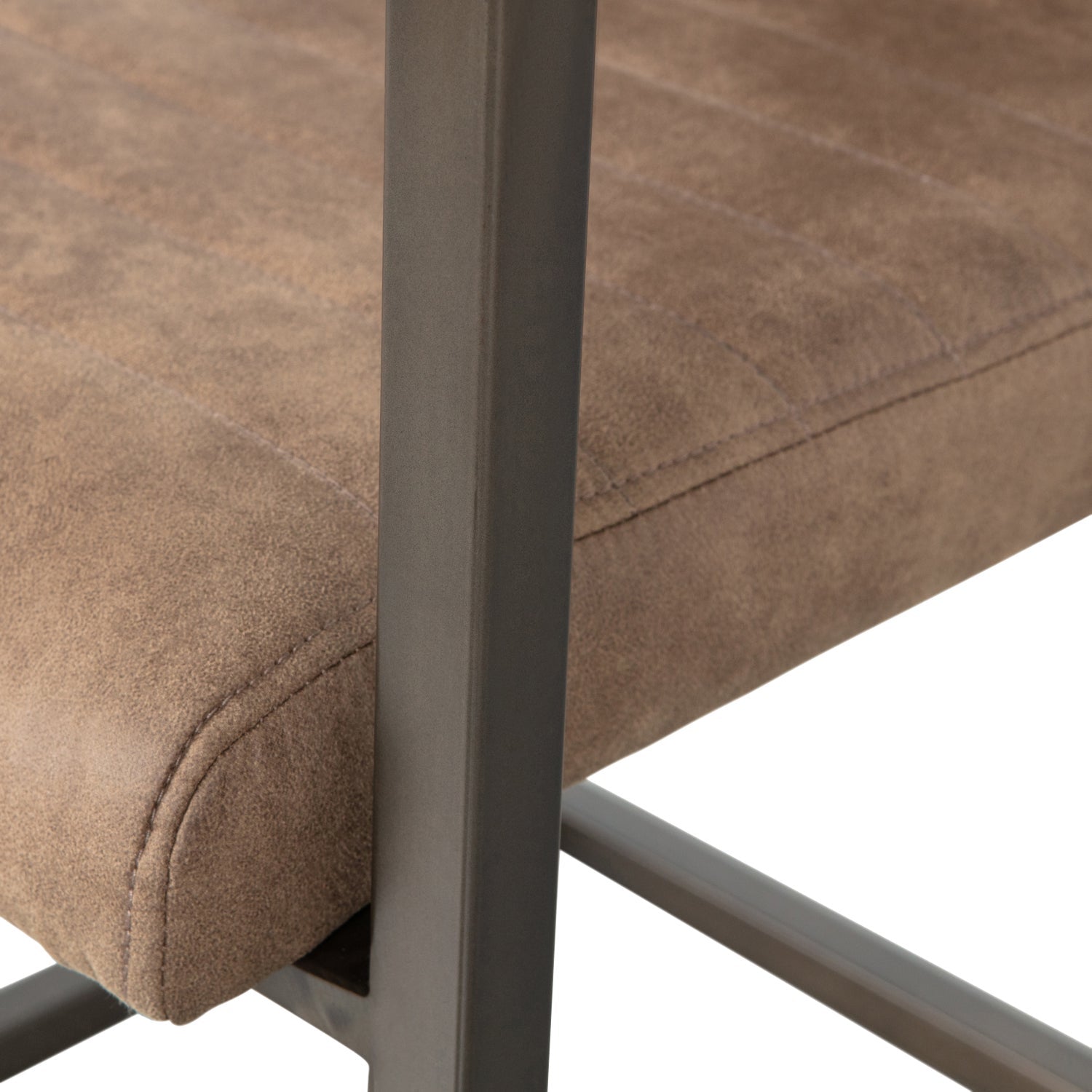 Brown Eco -Leder -Bass -Stuhl