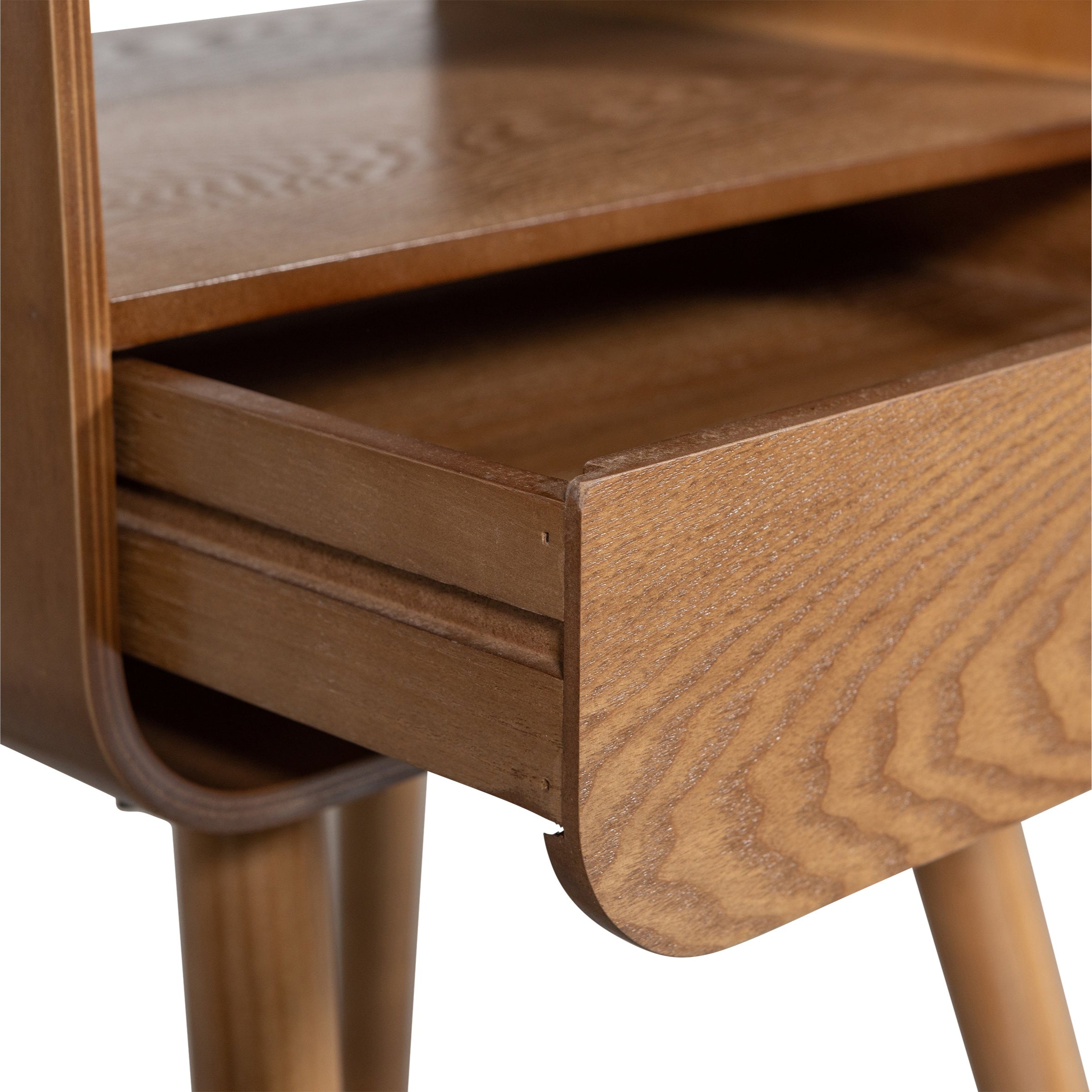 Nils brauner Nachttisch