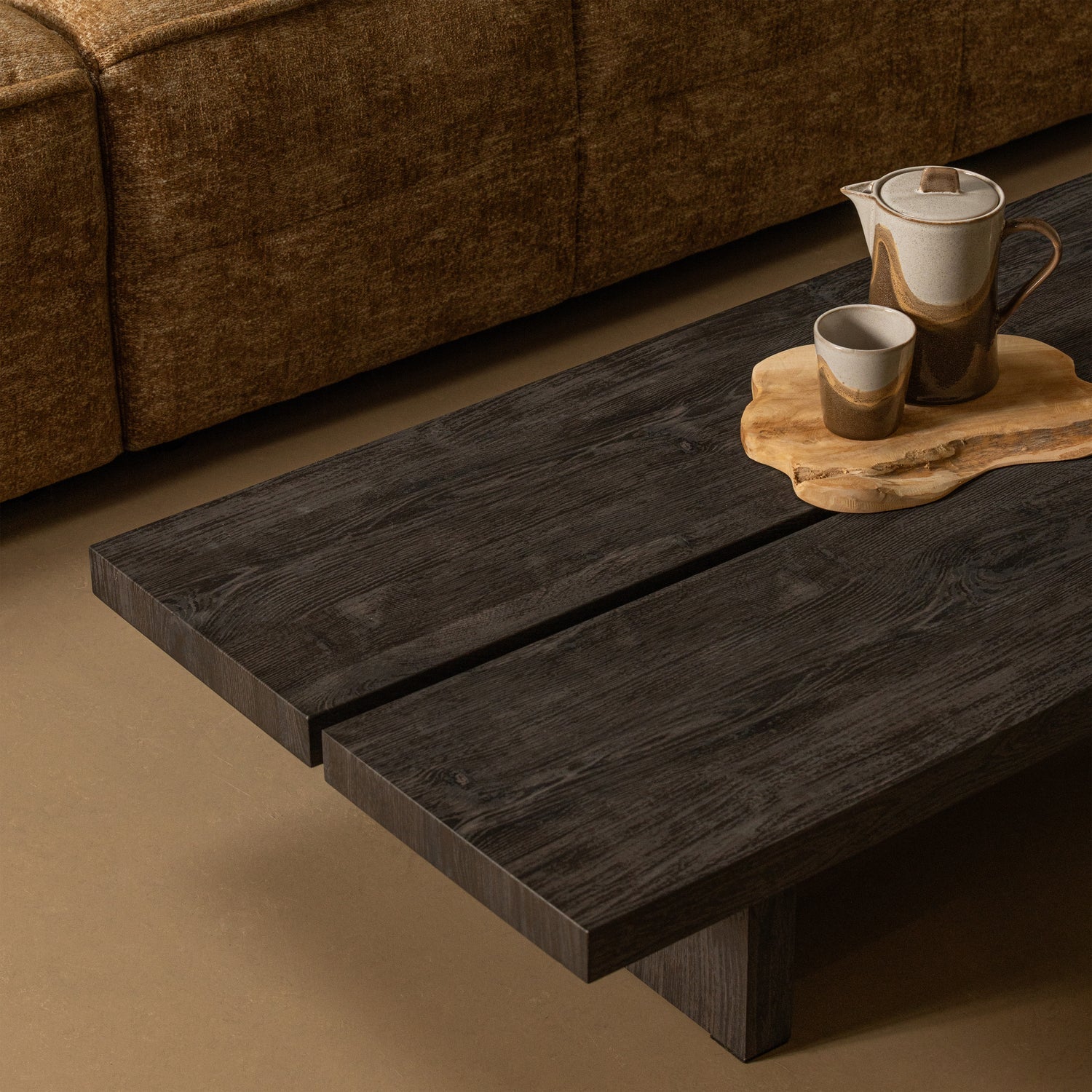 Coffee table Lion dark brown