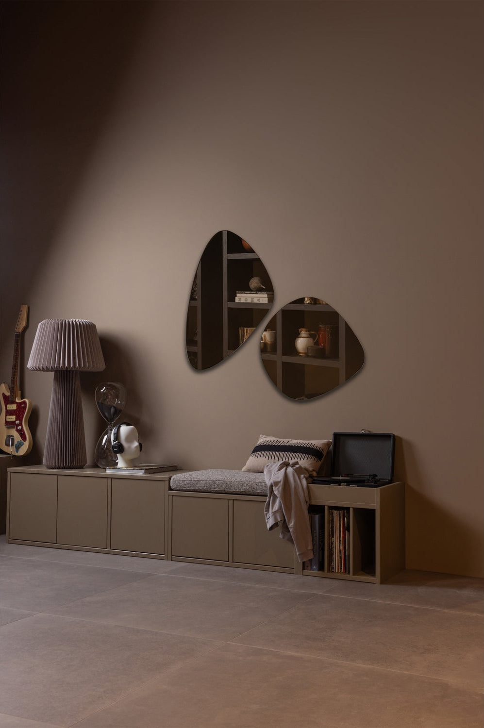 Turner Khaki -Bank mit Aufbewahrung