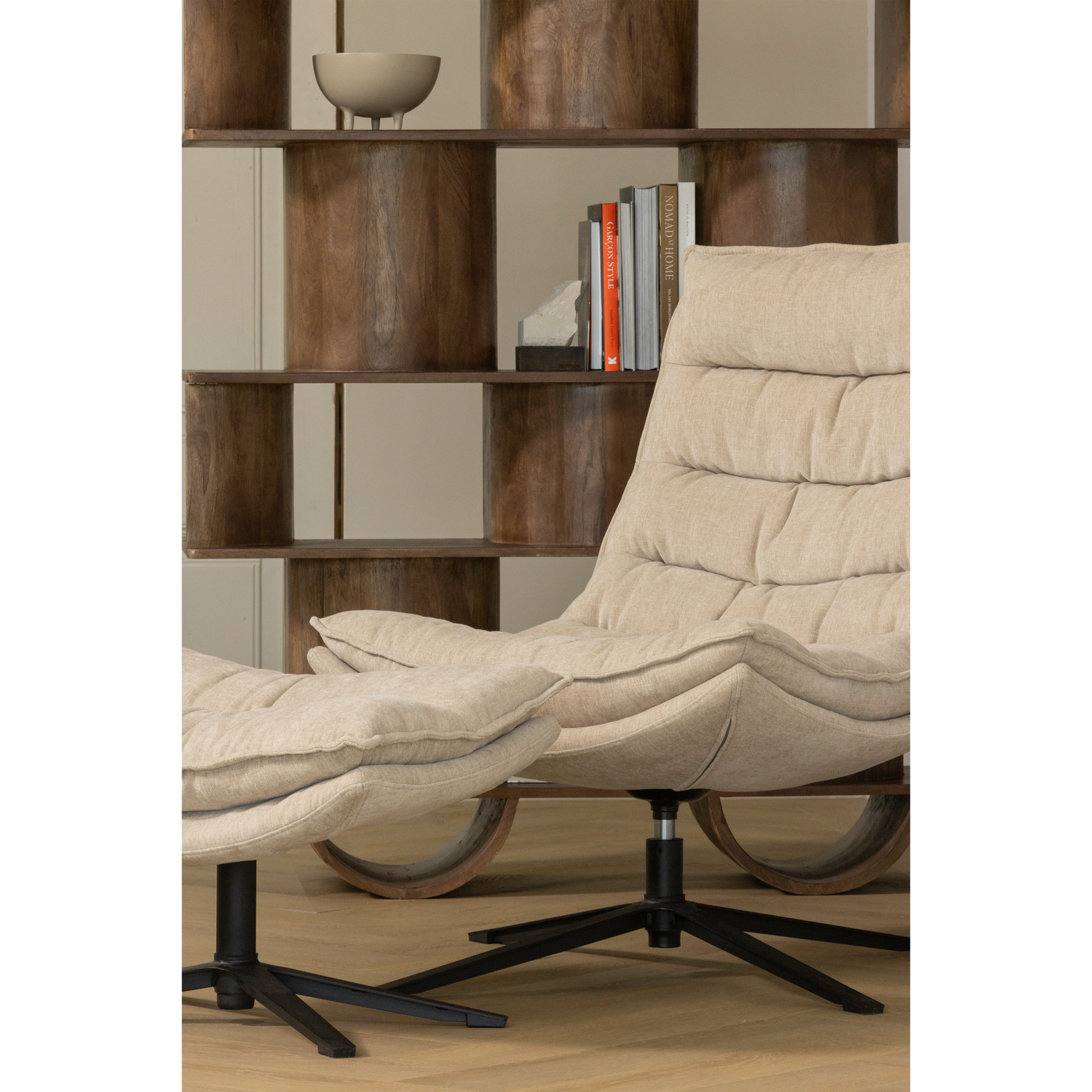 Drehstuhl mit Fußstütze KUBE beige