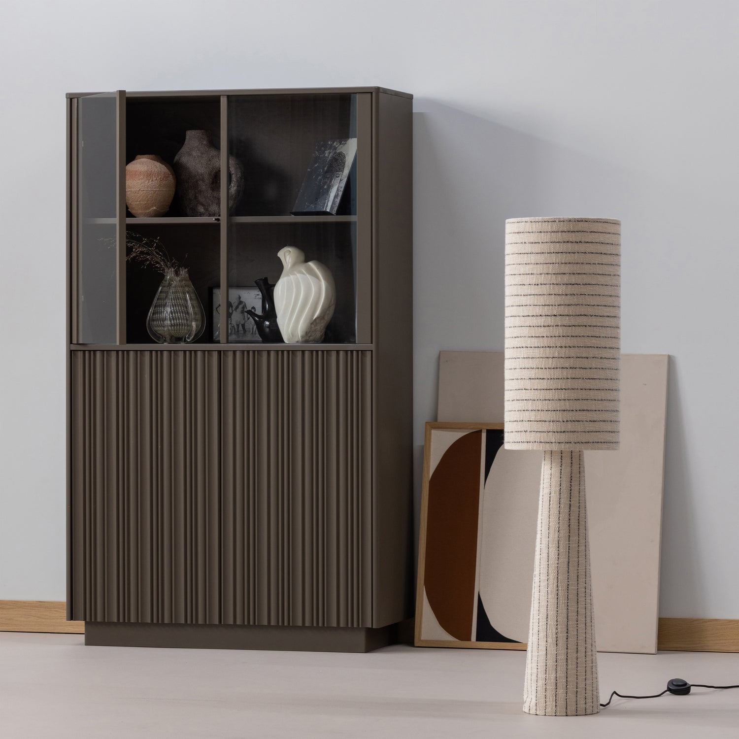 Stehlampe LOFT creme mit schwarzen Streifen