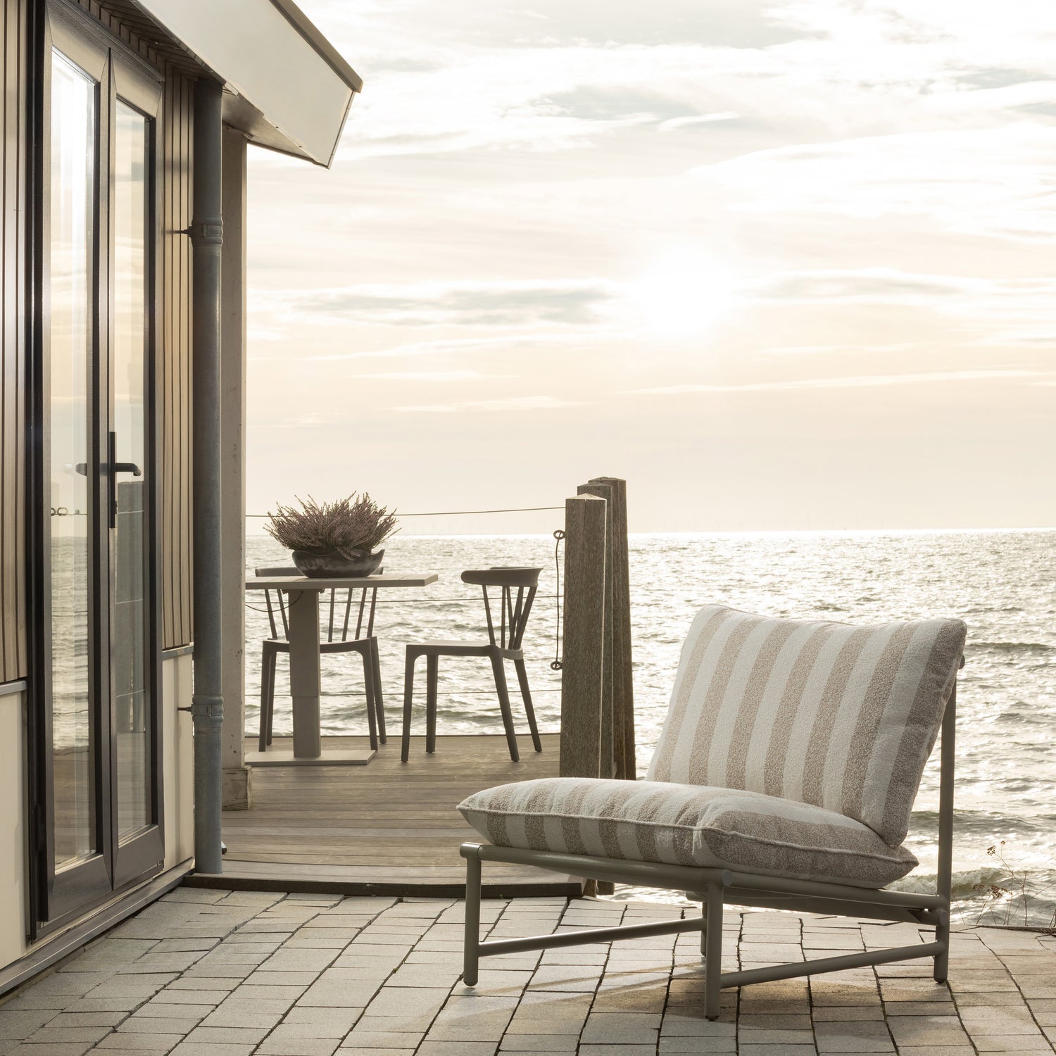 Gartenstuhl ELVO weiß mit Sandbezug