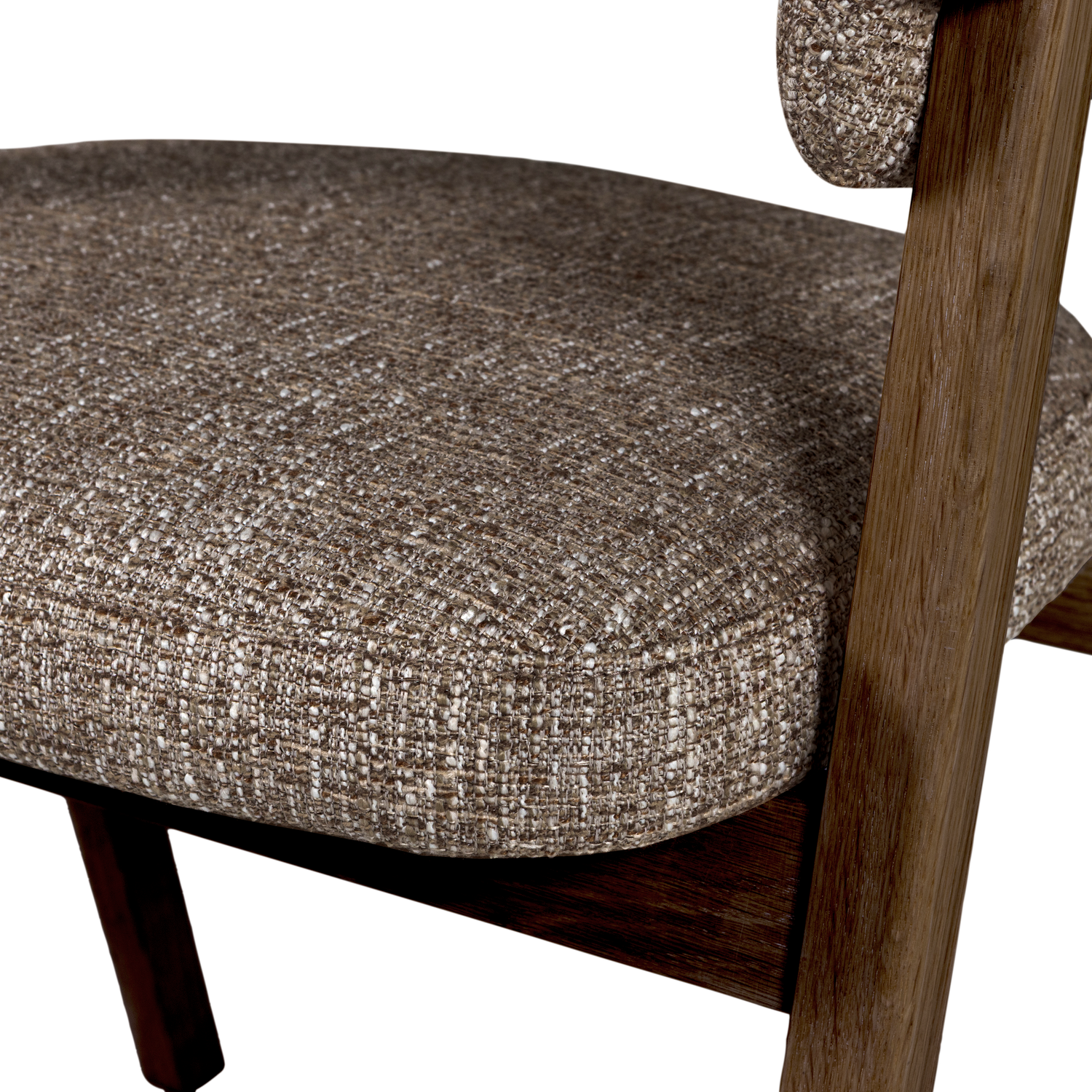 TUNAR fauteuil bruin met een donkerbruine houten basis