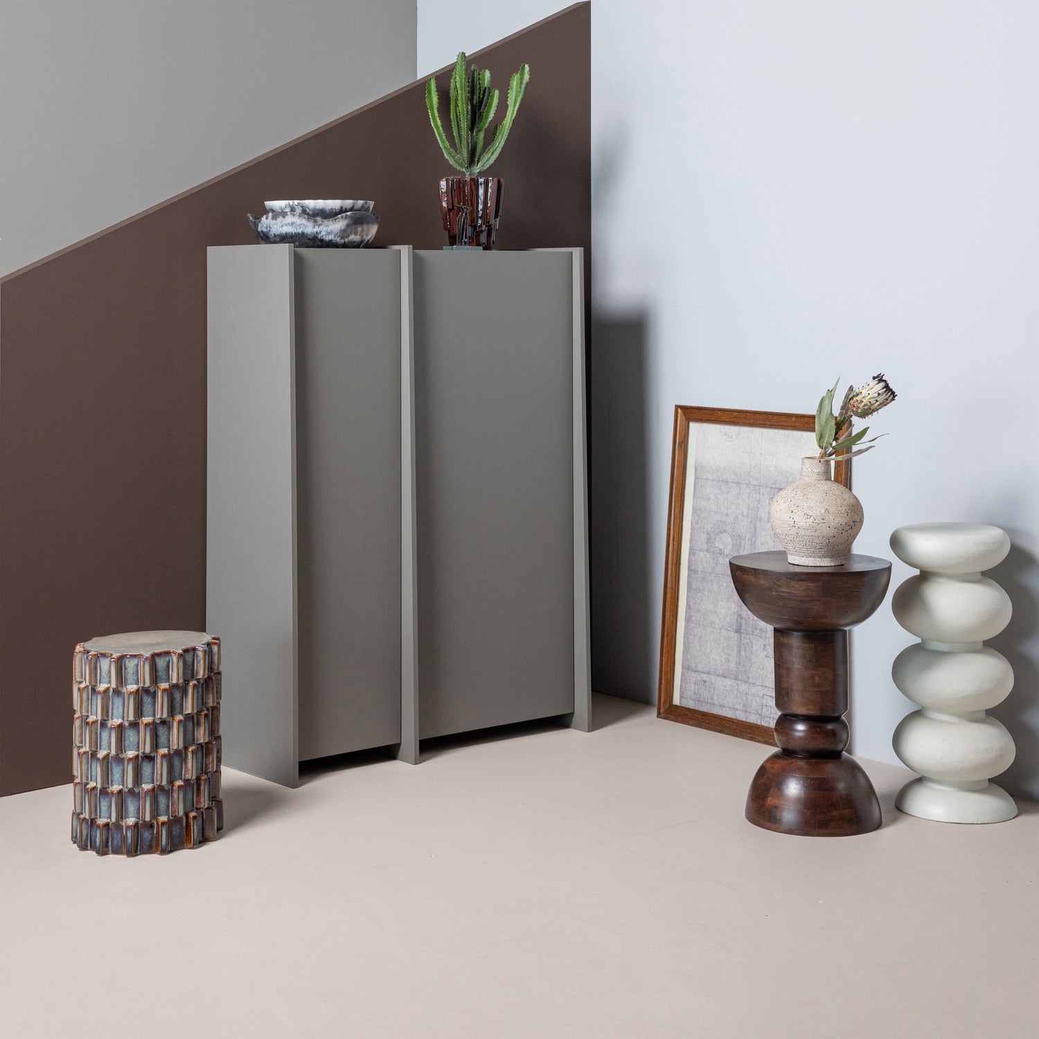 BROCK Wardrobe Warm Gray