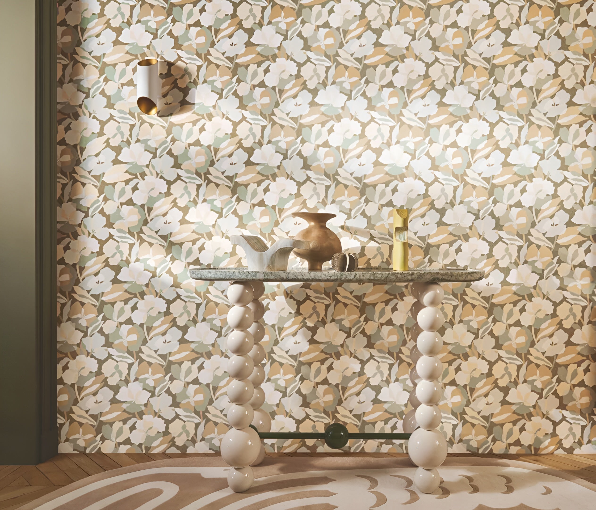 Behang met plantenmotief van bloemen AMARYLLIS - SALIE/NACRÉ lichtgroen met beige