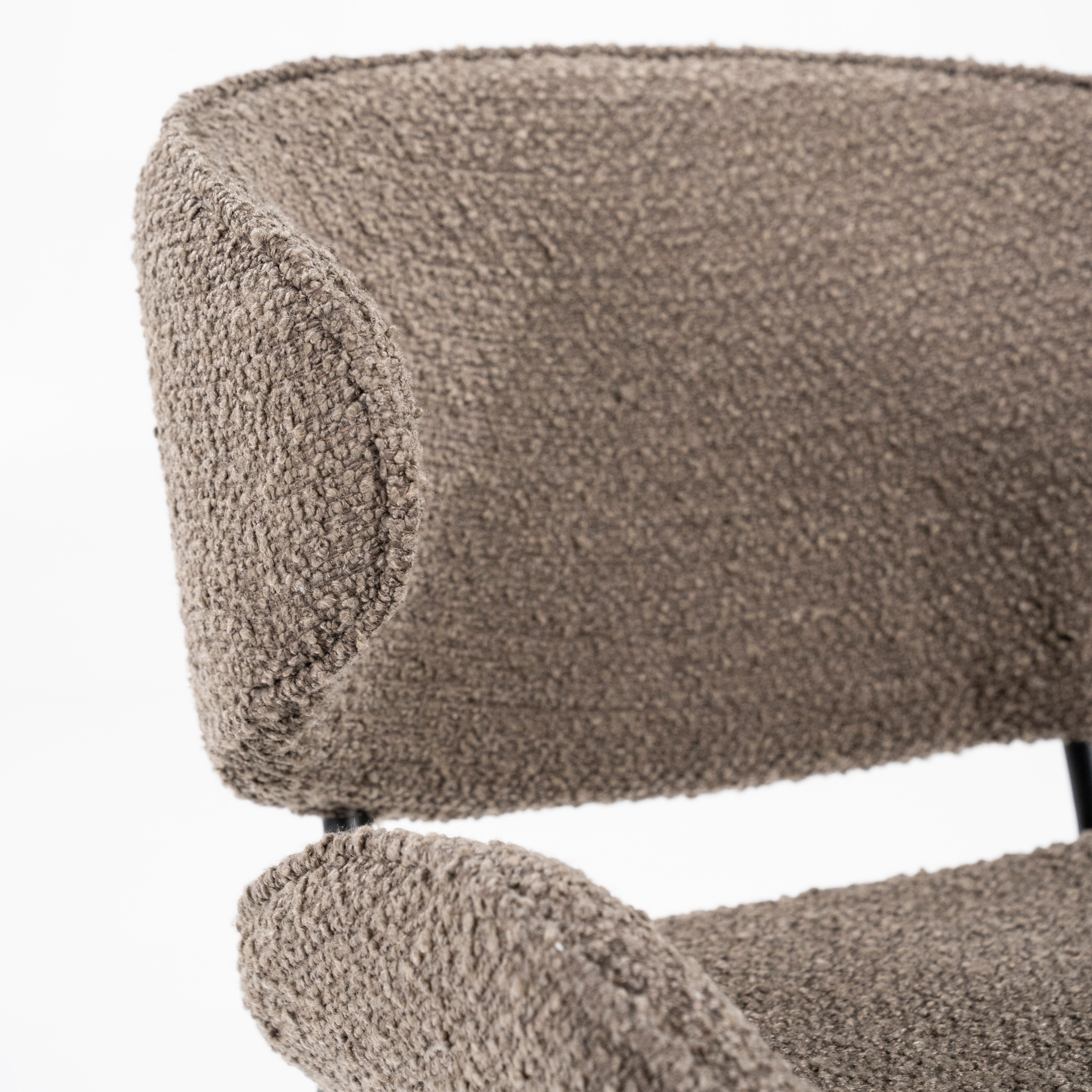 Stoel TESS bruin met zwarte basis