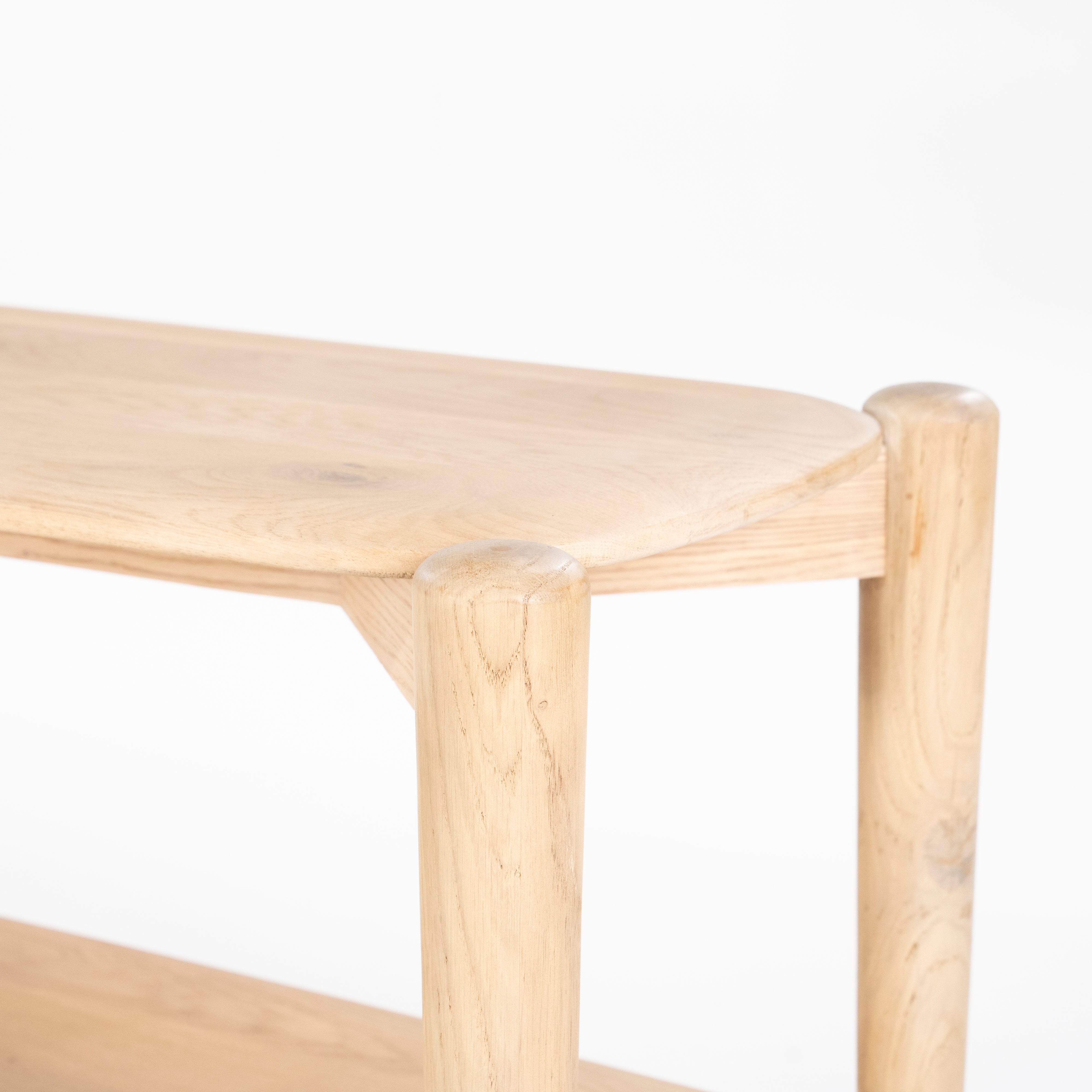 SELBU RTV-kast eikenhout