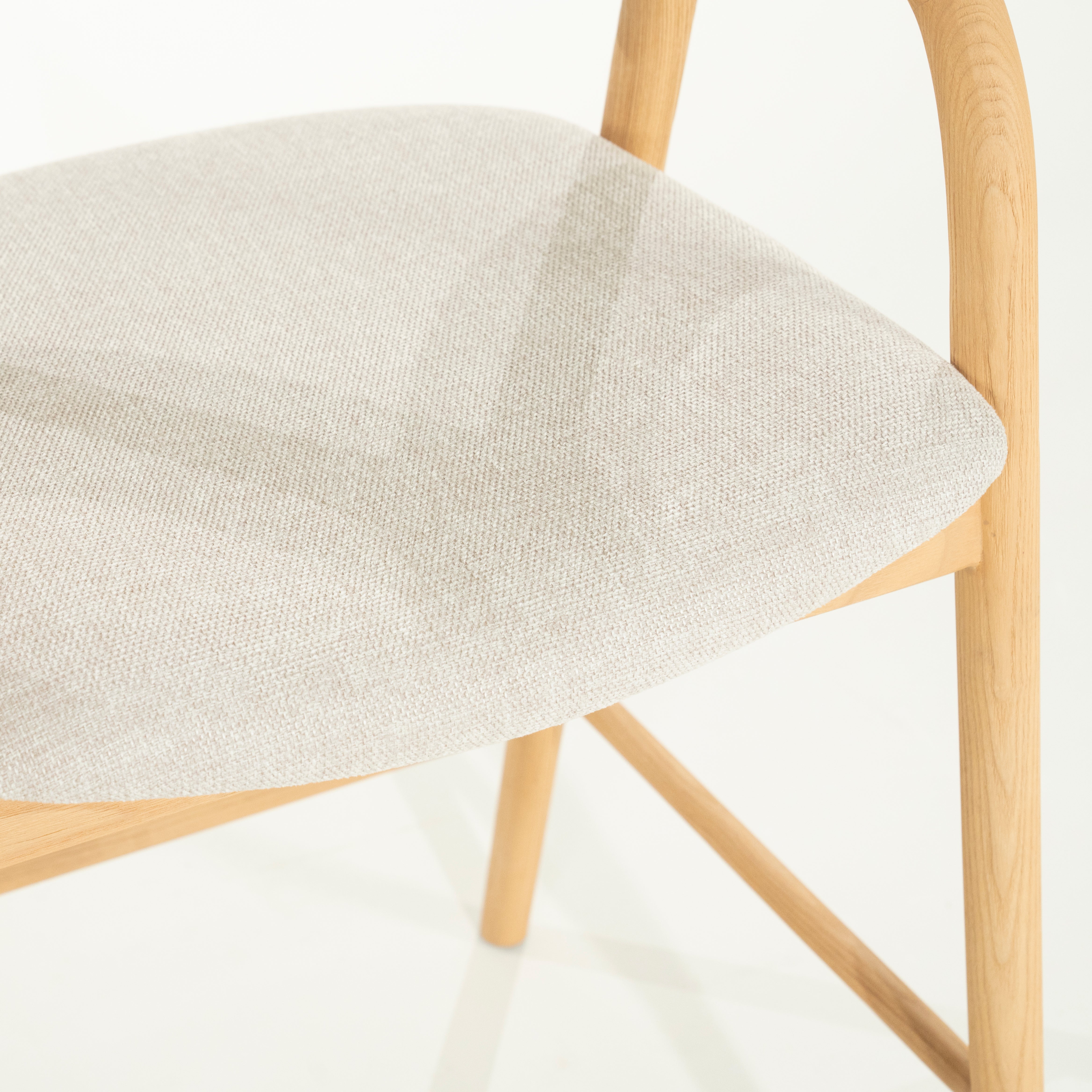 Hocker RAYVEN licht essenhout