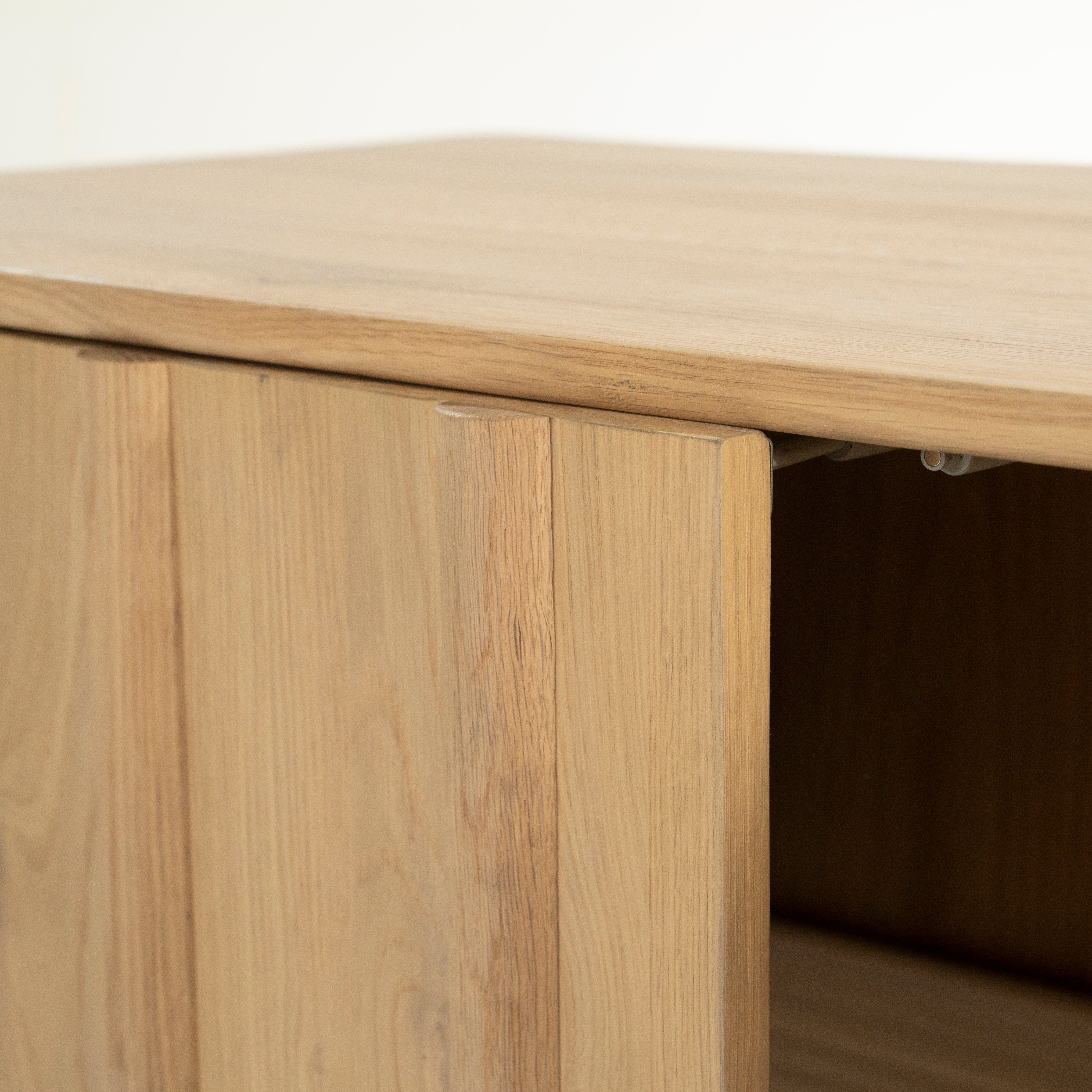 Dressoir JAKE eikenhout