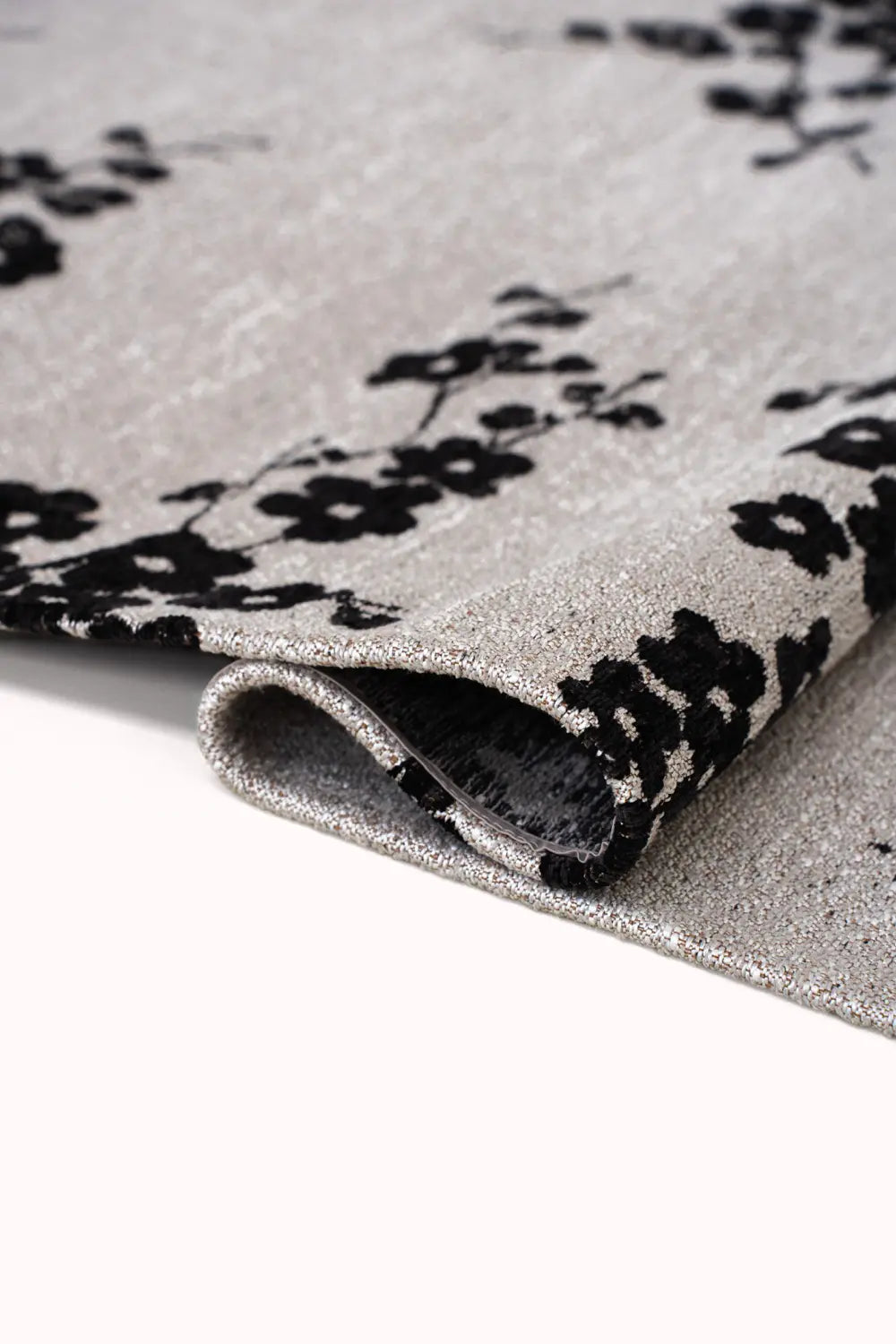 Ovale tapijt SAKURA wit met zwart